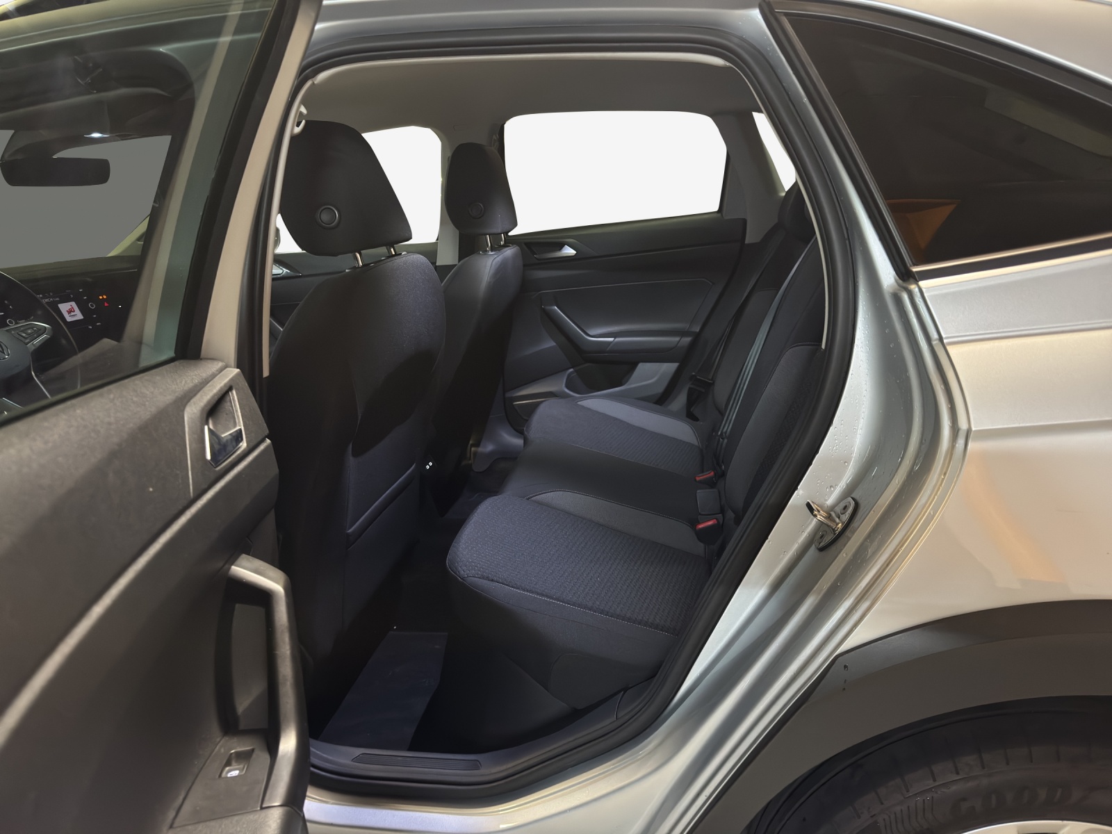 VW Taigo 1.0 TSI Life DSG-image-11