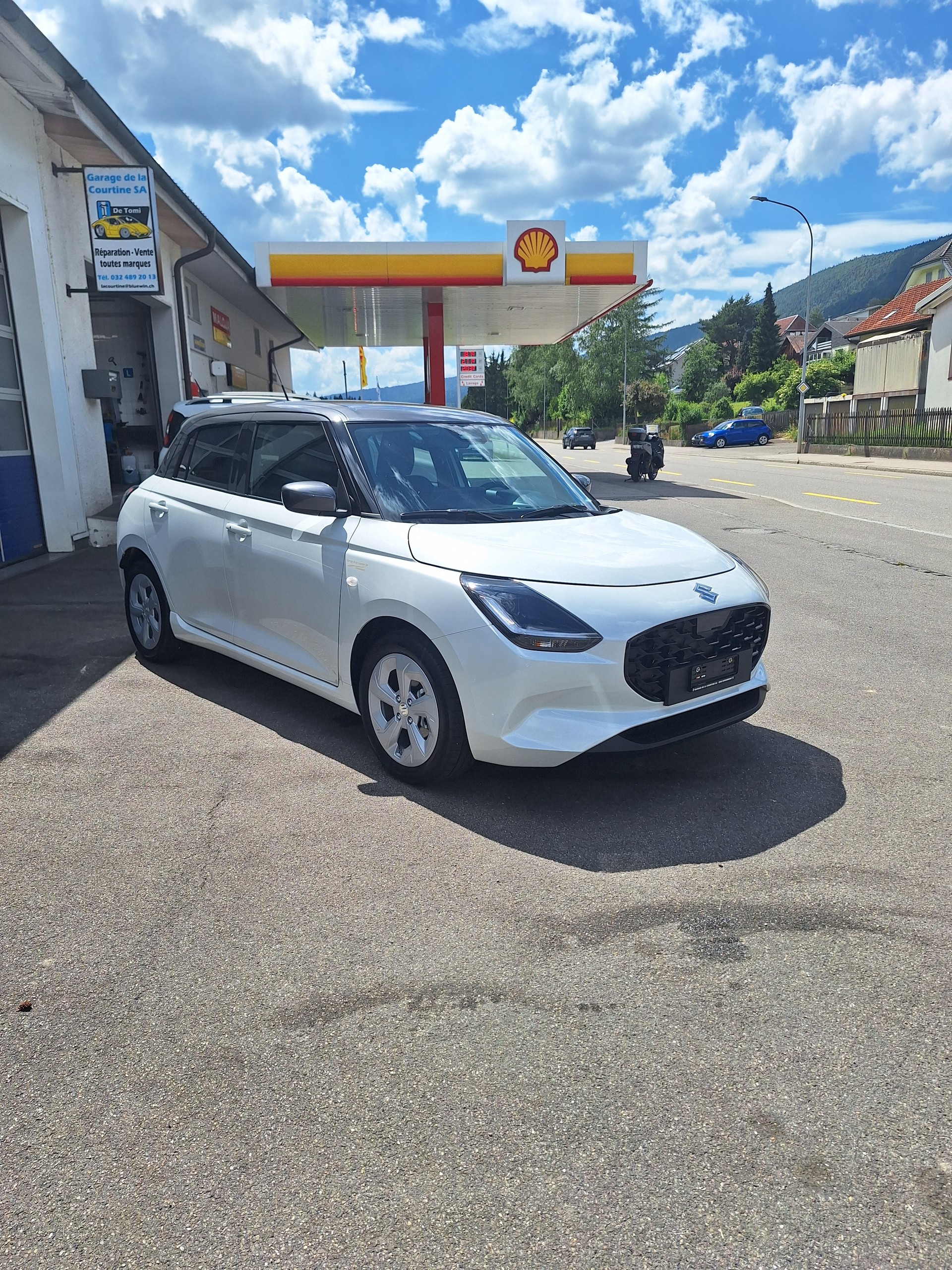 SUZUKI Swift 1.2 Compact+ Hybrid CVT-image-1