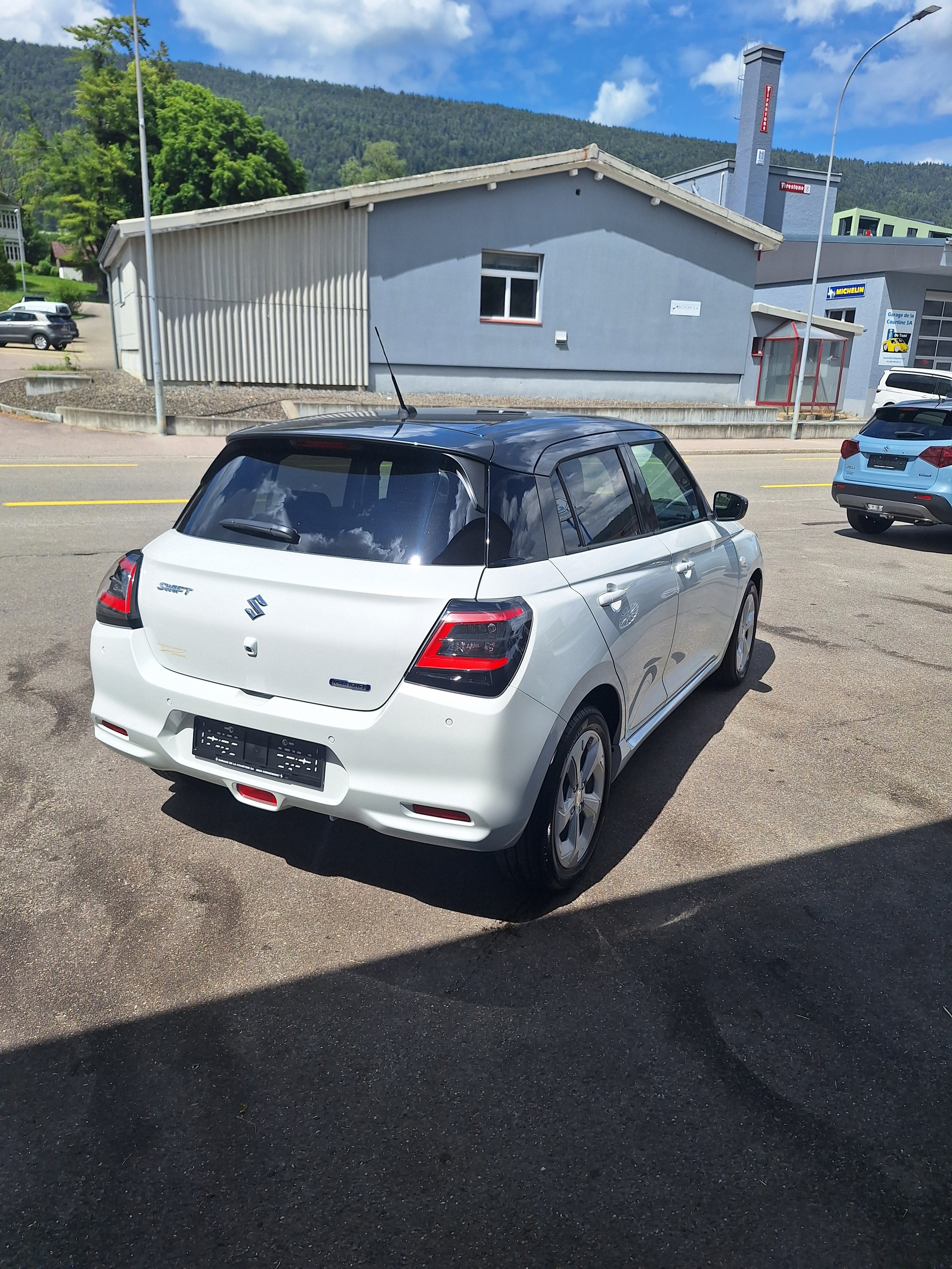 SUZUKI Swift 1.2 Compact+ Hybrid CVT-image-2