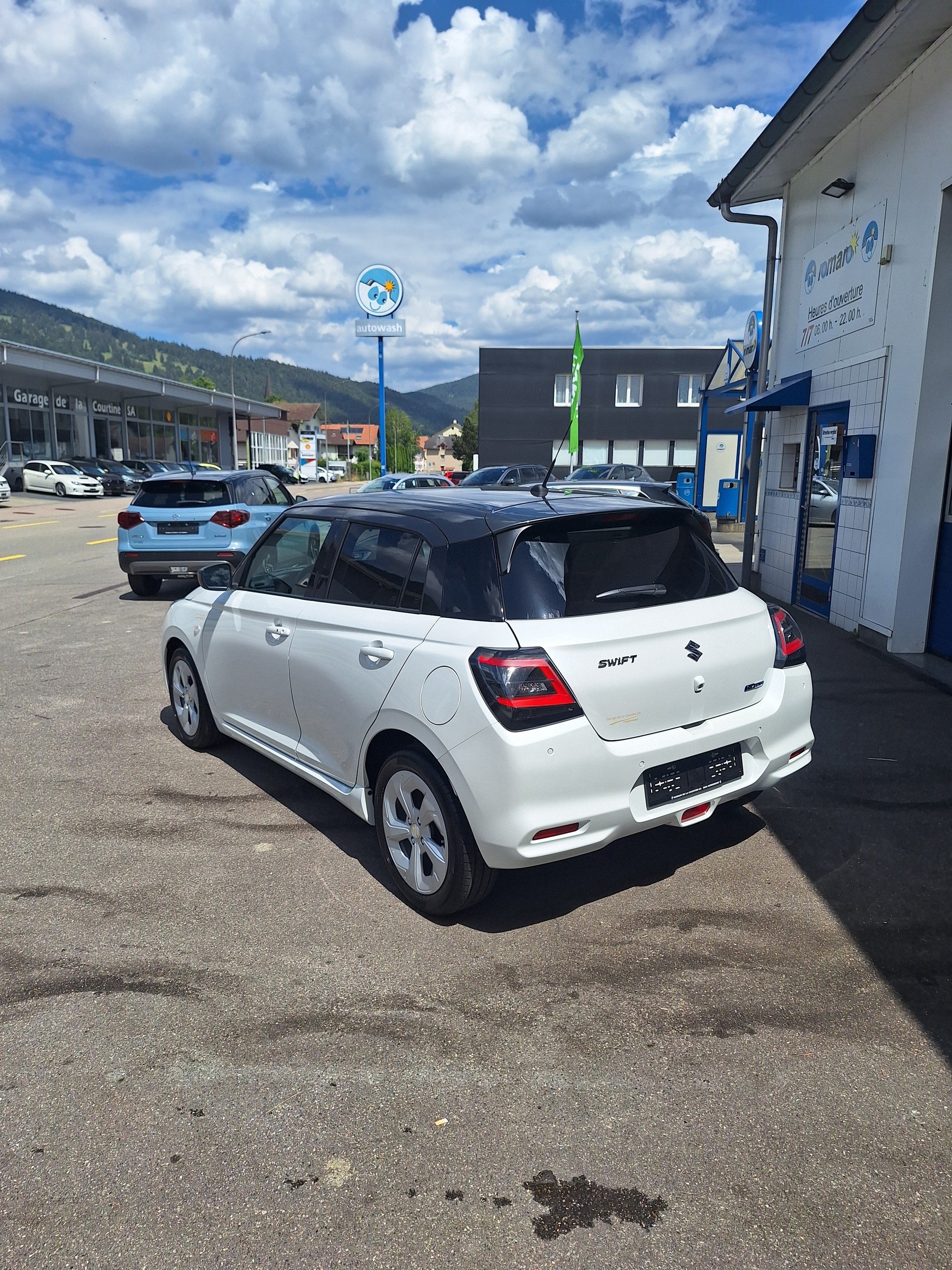 SUZUKI Swift 1.2 Compact+ Hybrid CVT-image-3