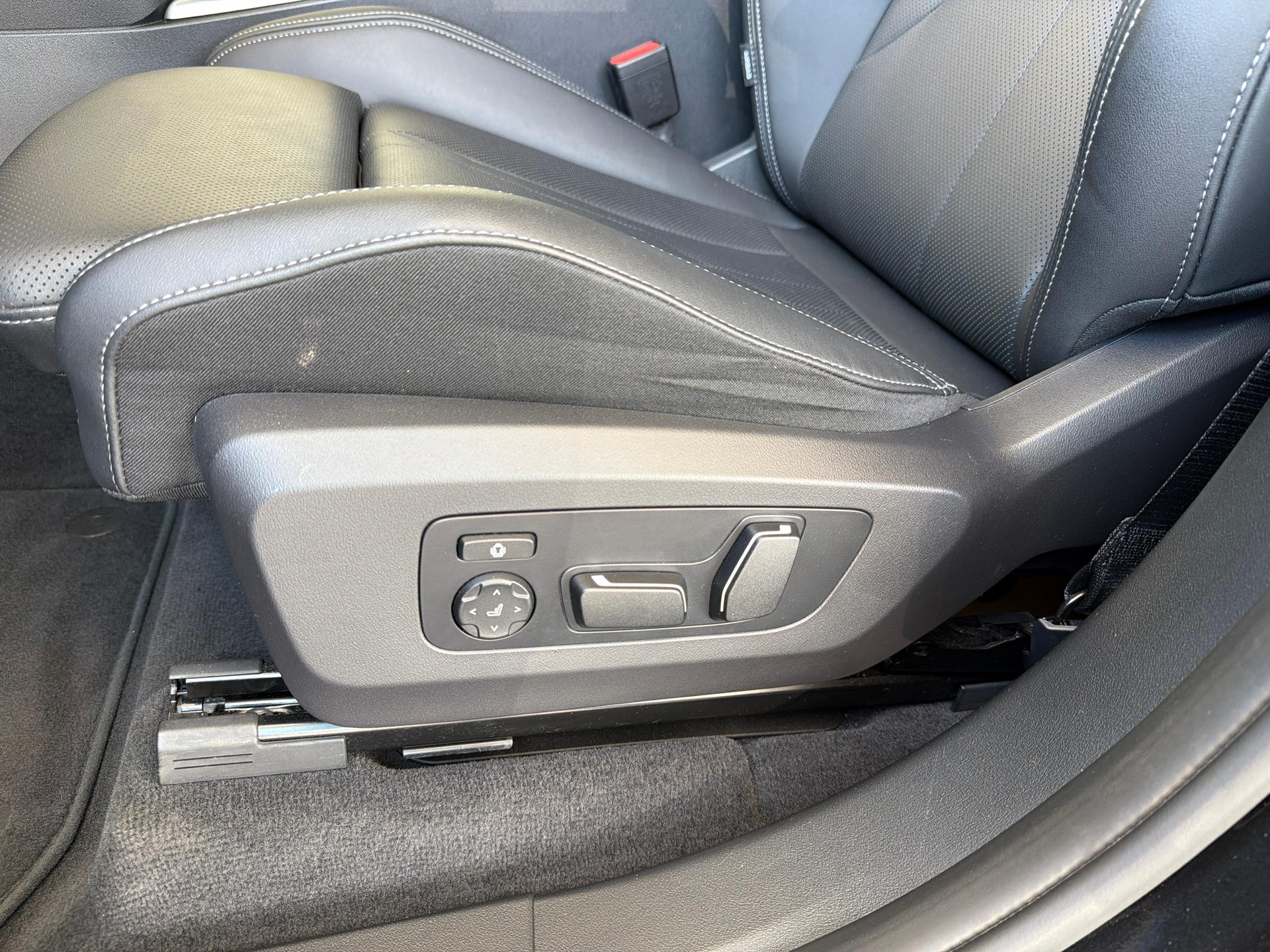 BMW X3 xDrive 20d-image-17