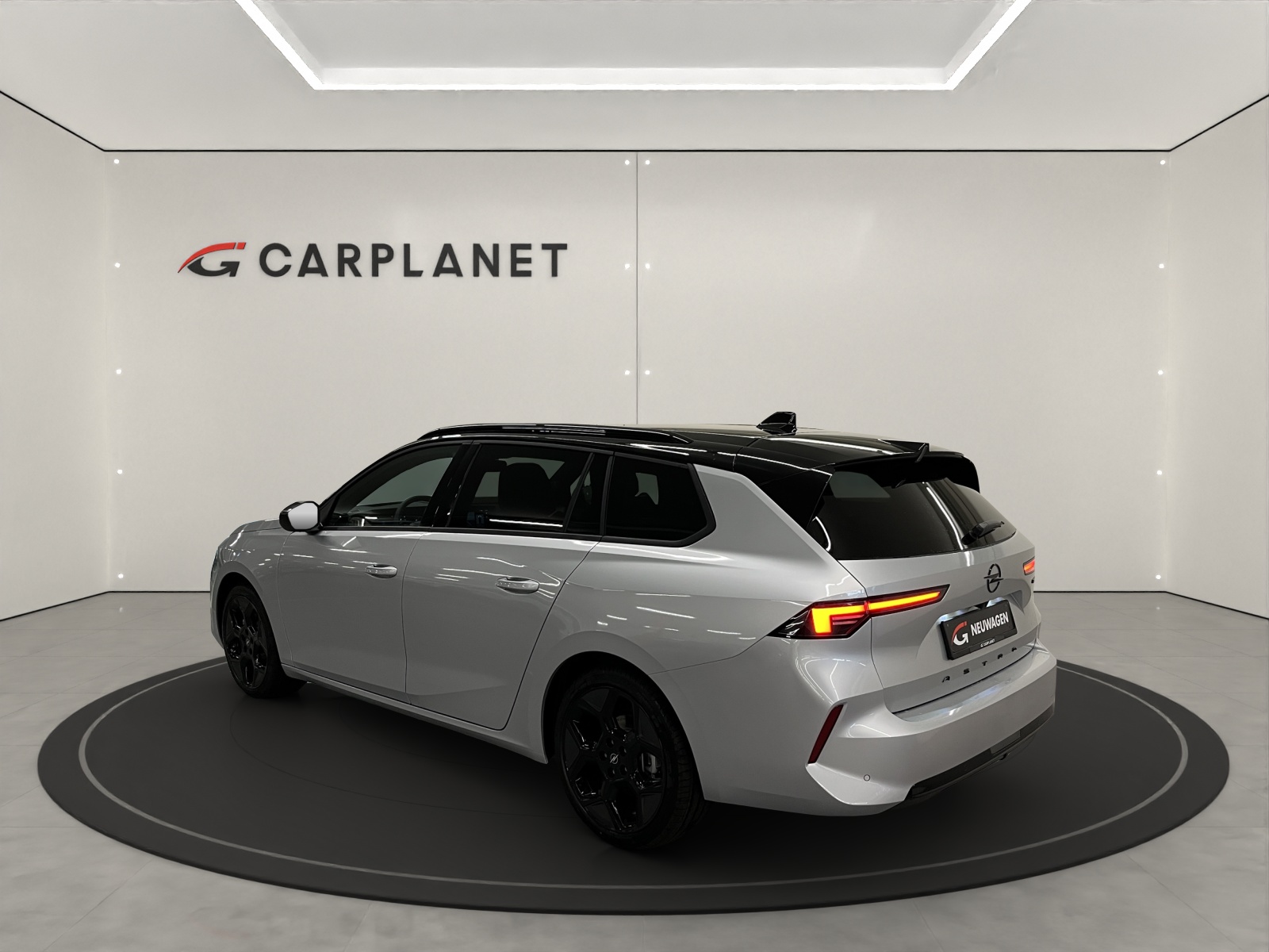 OPEL Astra Sports Tourer 1.2 T Hybrid Ultimate-image-3