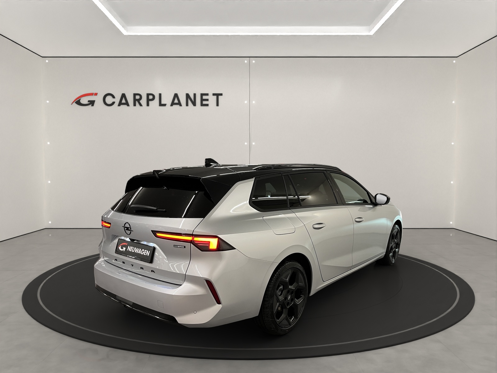 OPEL Astra Sports Tourer 1.2 T Hybrid Ultimate-image-4