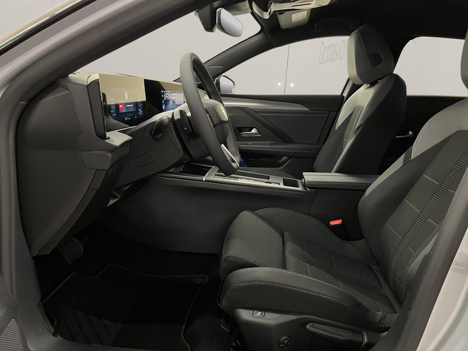 OPEL Astra Sports Tourer 1.2 T Hybrid Ultimate-image-6