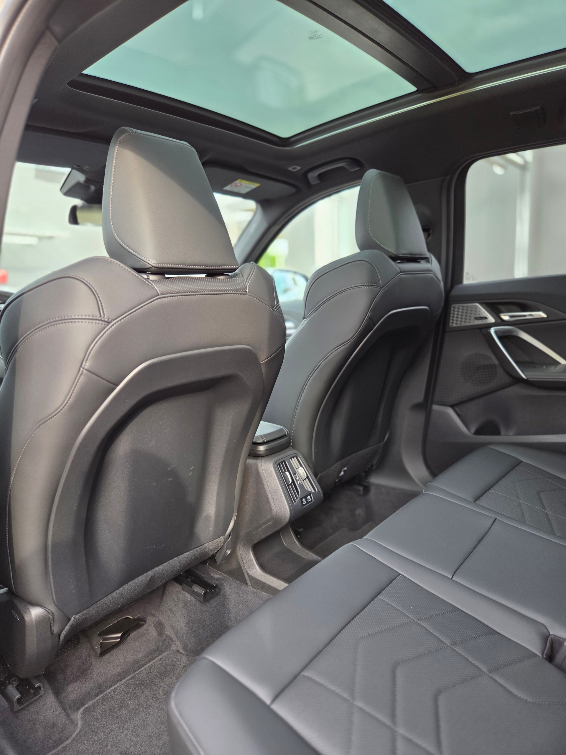 BMW X1 xDrive 23d 48V M Sport Pro-image-9