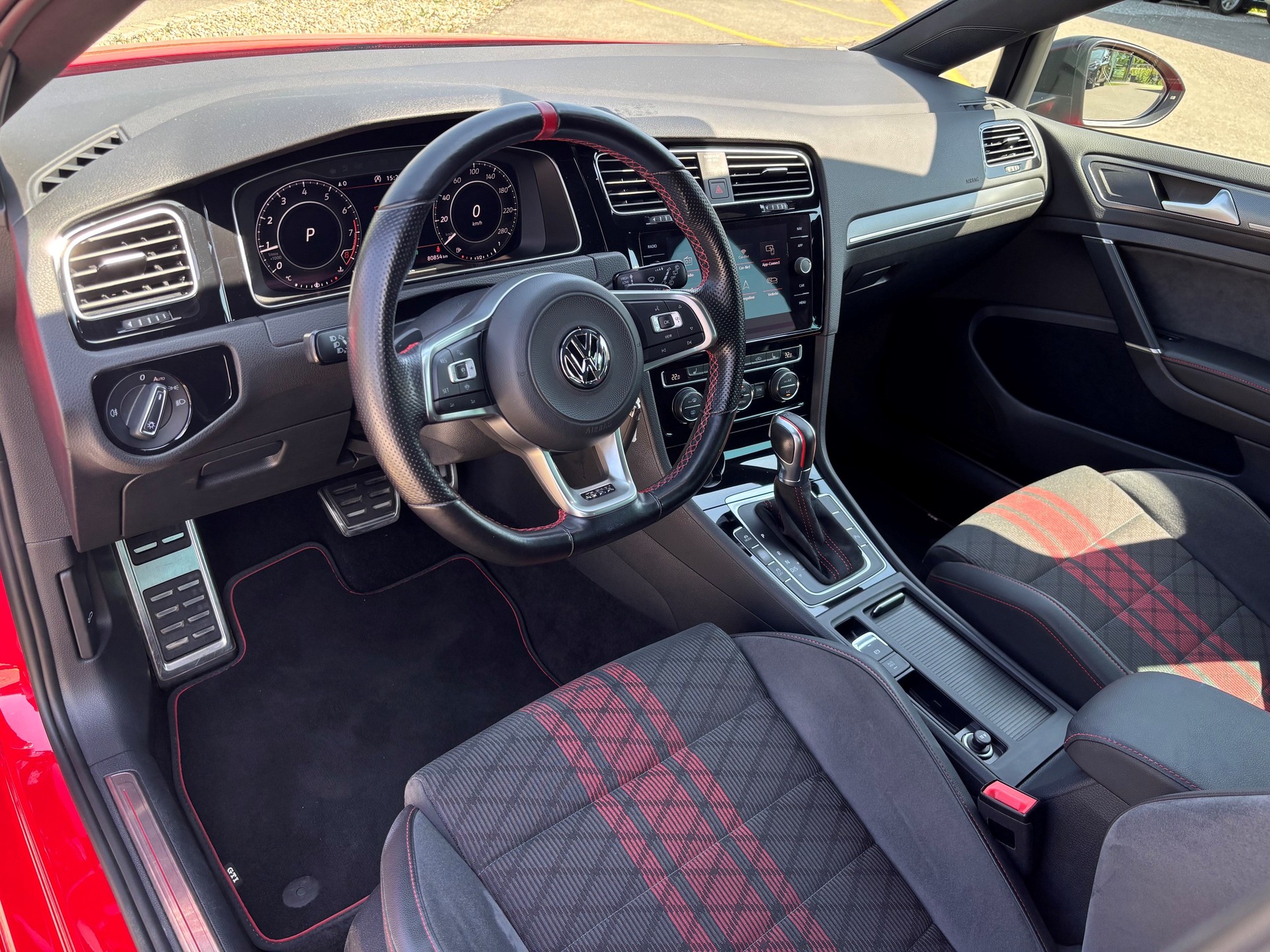 VW Golf 2.0 TSI GTI TCR DSG-image-7