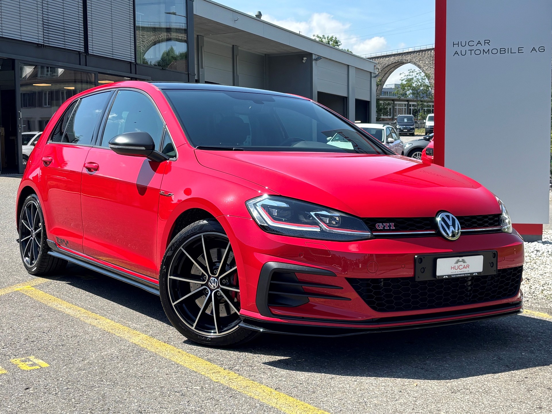 VW Golf 2.0 TSI GTI TCR DSG-image-0