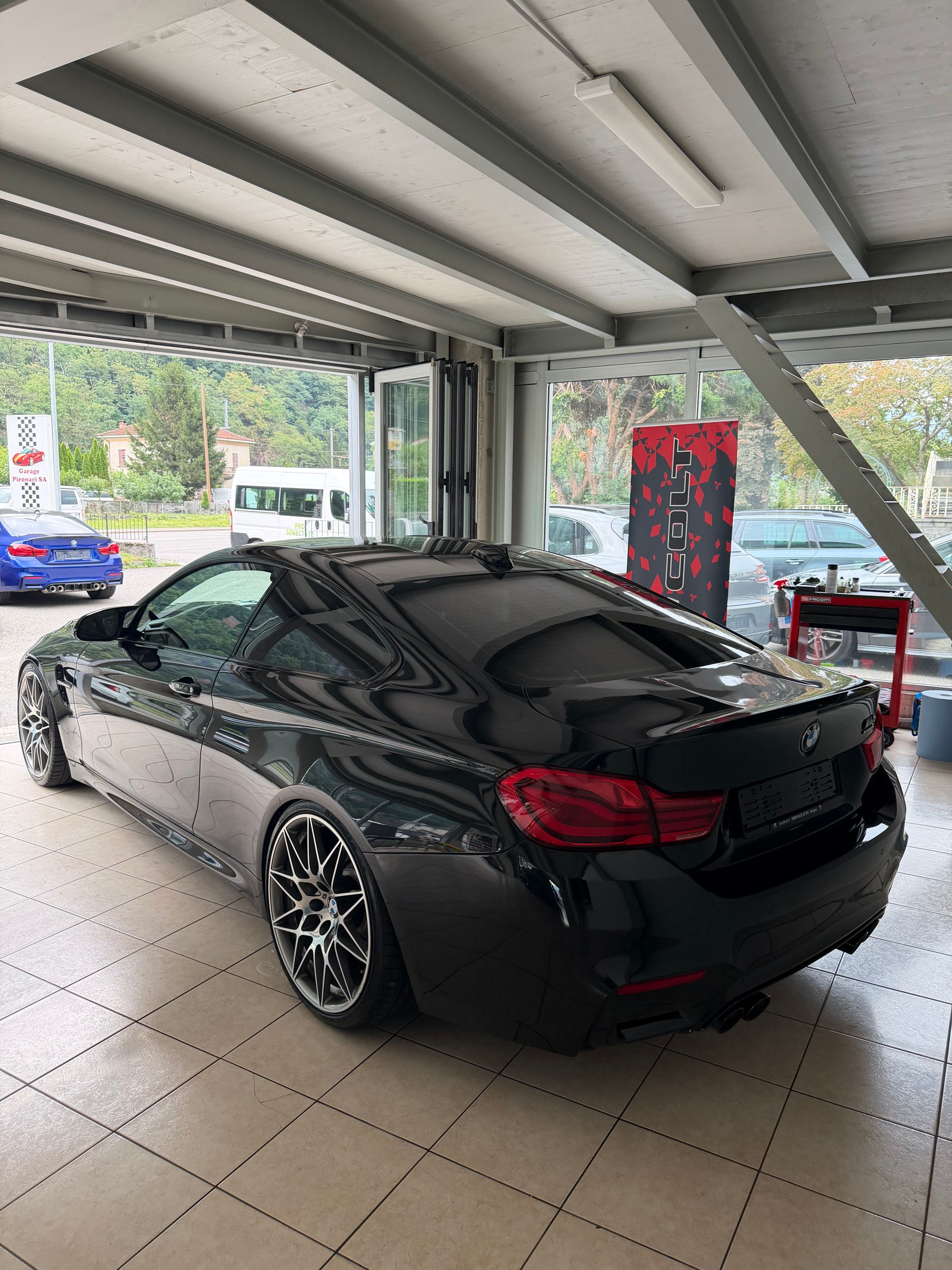 BMW M4 Coupé Competition DKG-image-4