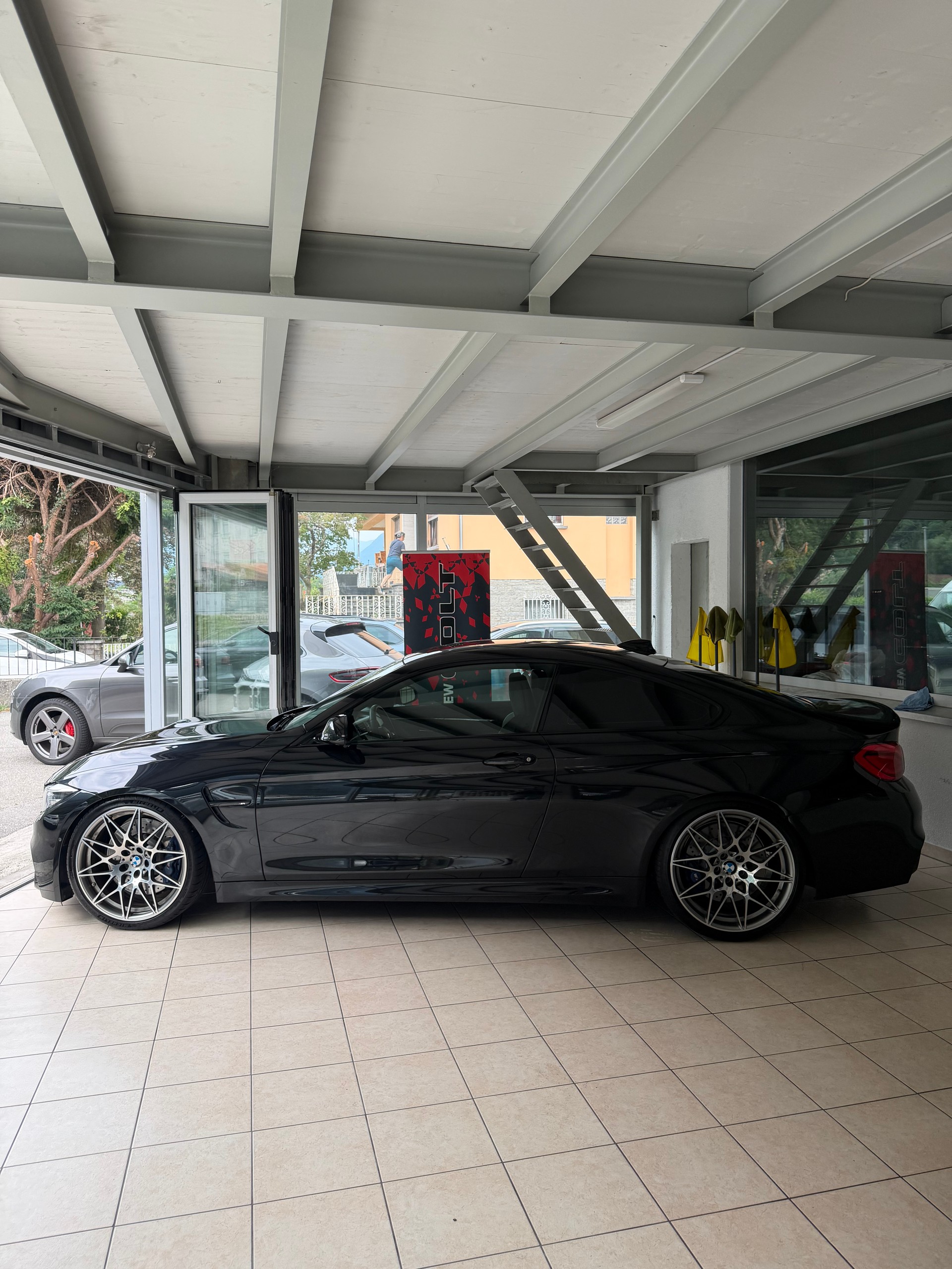 BMW M4 Coupé Competition DKG-image-2