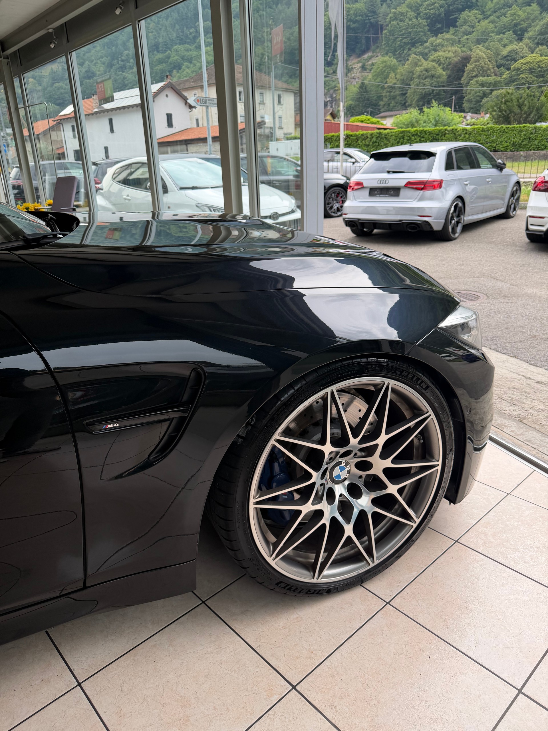 BMW M4 Coupé Competition DKG-image-7