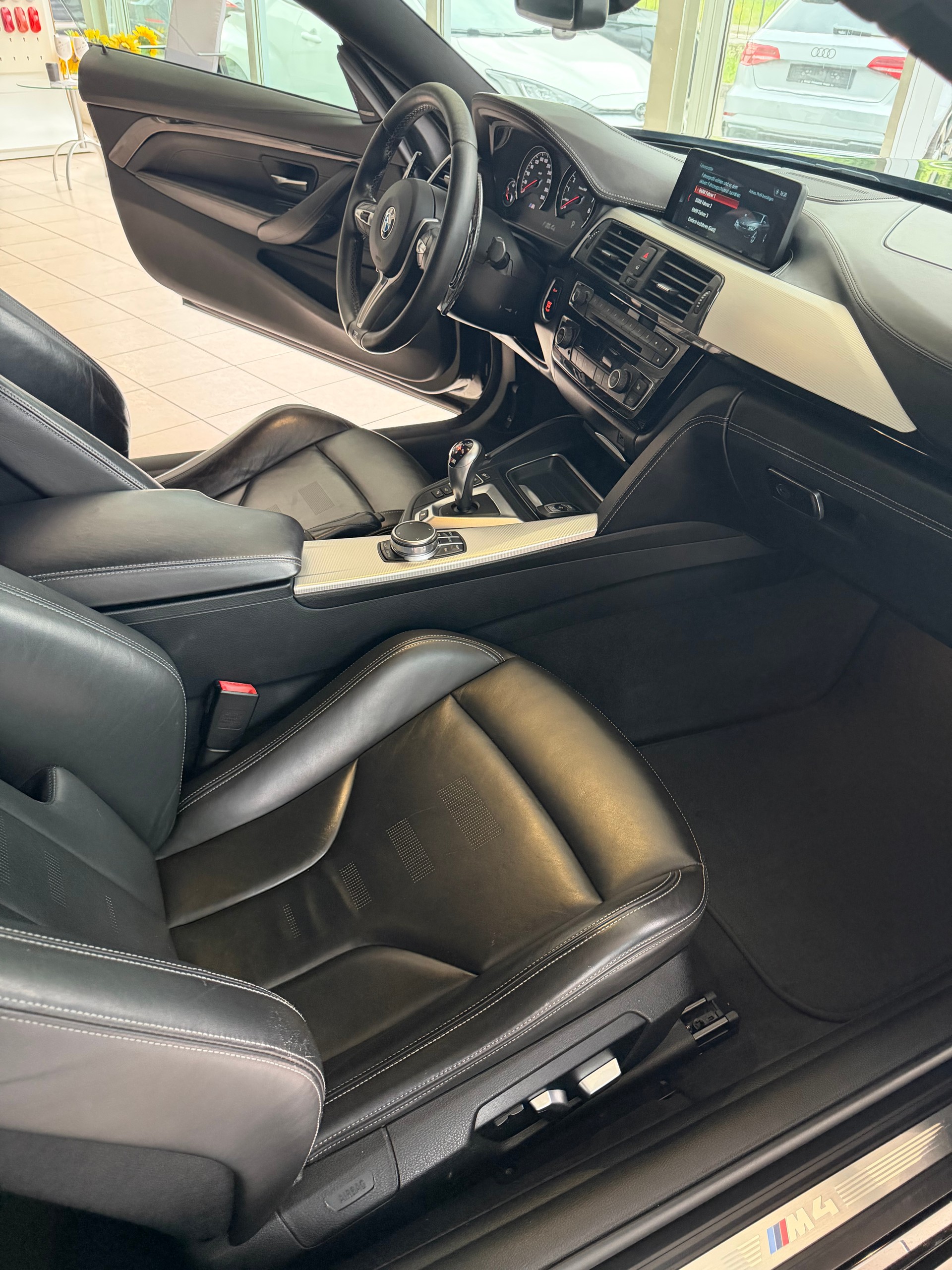 BMW M4 Coupé Competition DKG-image-11