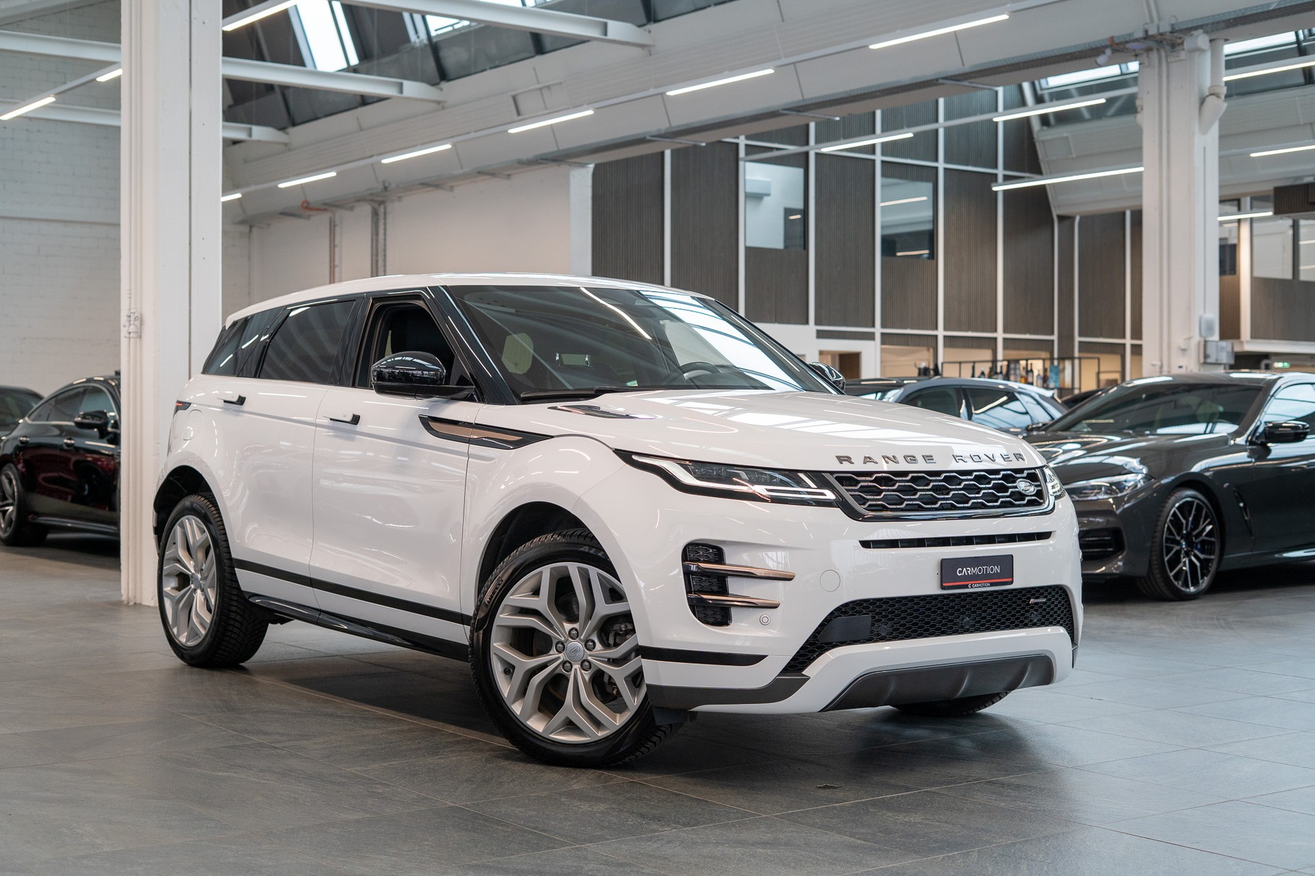 LAND ROVER Range Rover Evoque 2.0 D 165 R-Dynamic SE / Rückfahrkamera / el.Sitze / el.Heckklappe-image-2