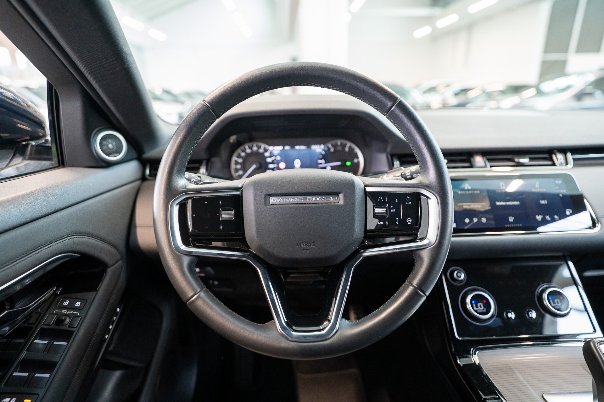 LAND ROVER Range Rover Evoque 2.0 D 165 R-Dynamic SE / Rückfahrkamera / el.Sitze / el.Heckklappe-image-17
