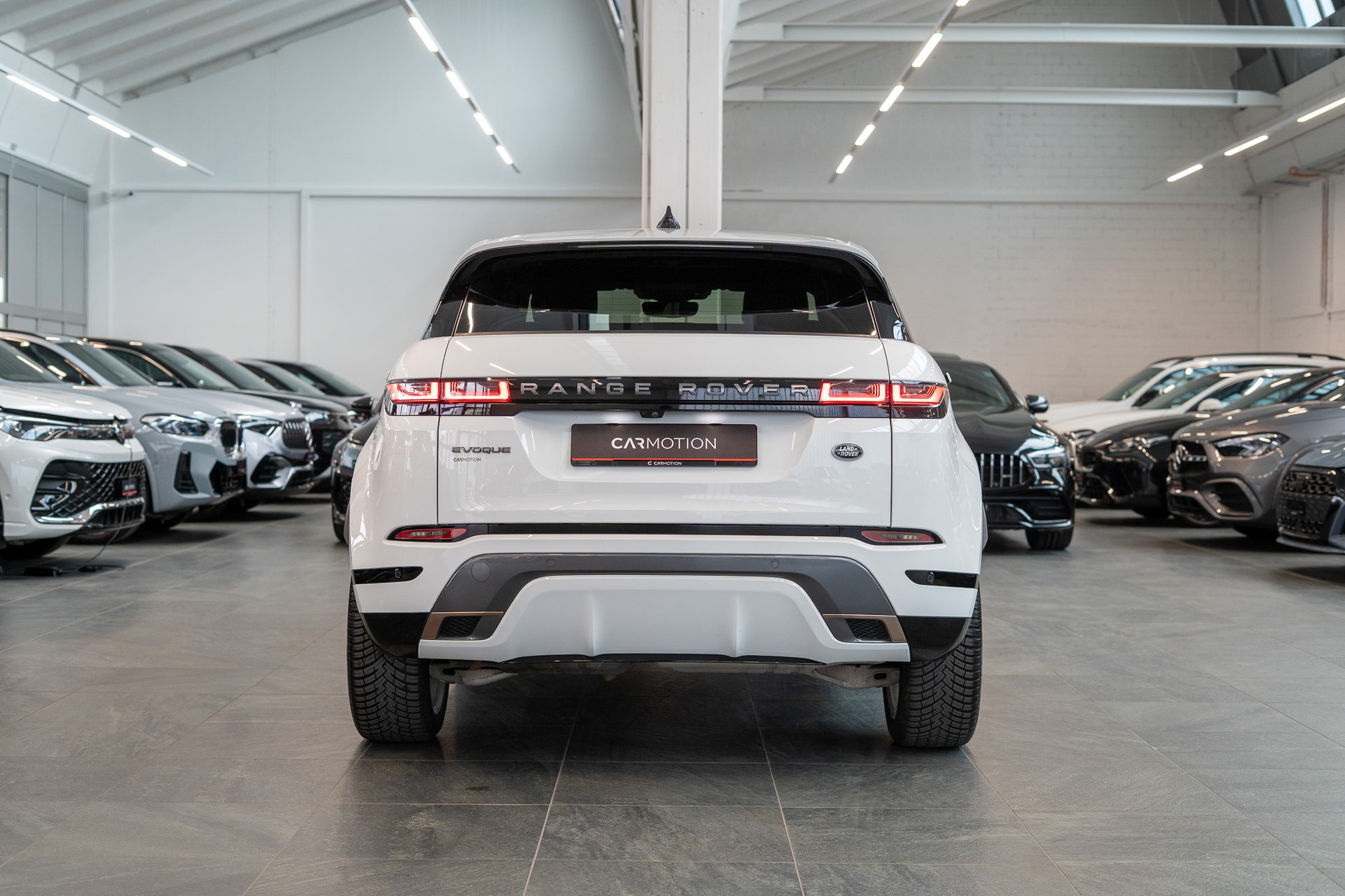 LAND ROVER Range Rover Evoque 2.0 D 165 R-Dynamic SE / Rückfahrkamera / el.Sitze / el.Heckklappe-image-4