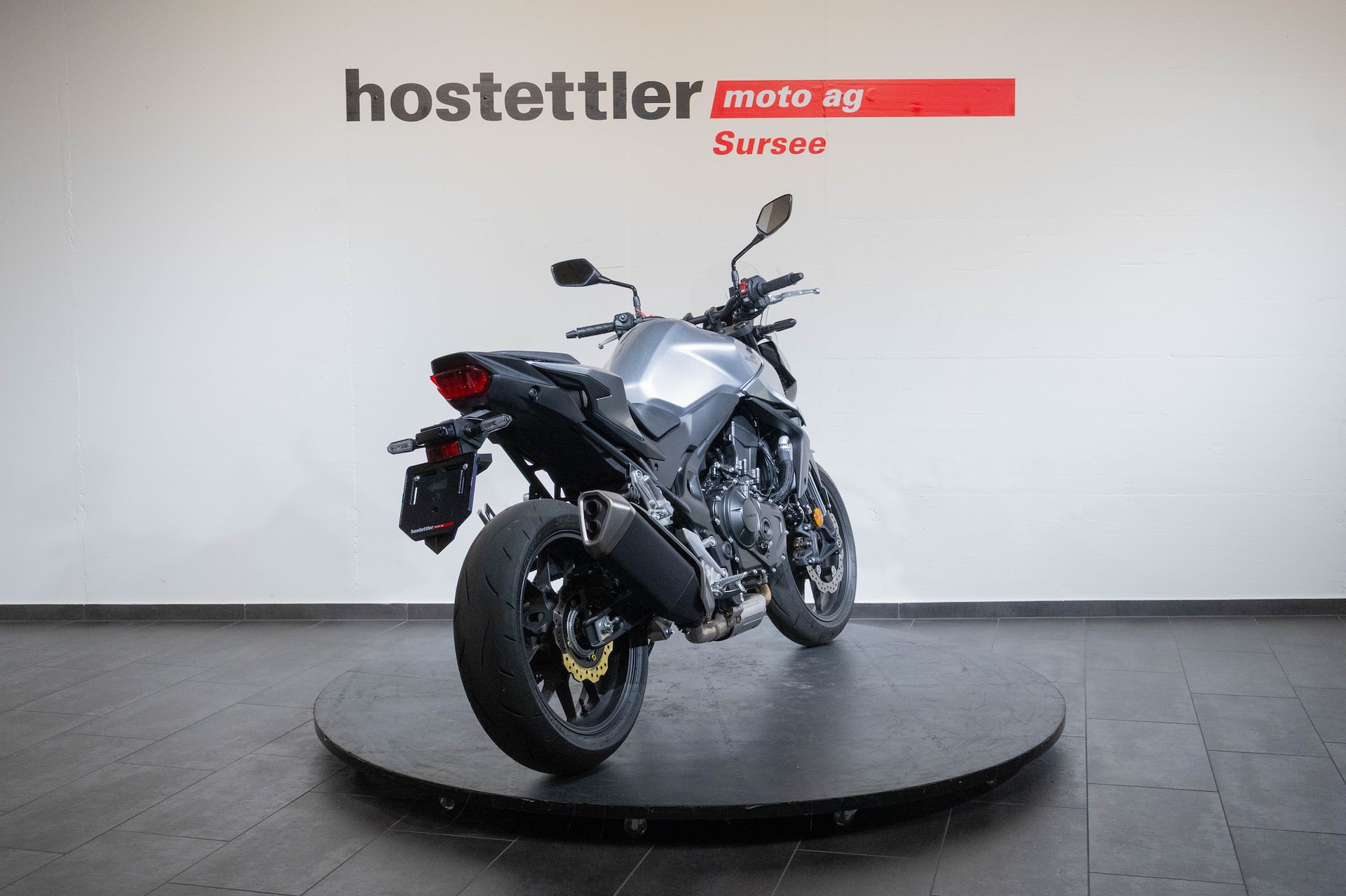 HONDA CB750 Hornet-showroom-element-3