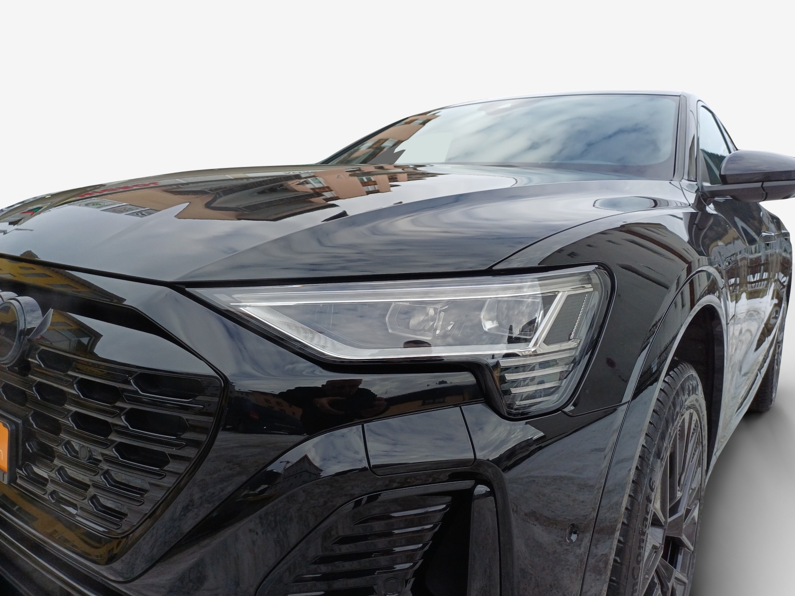 AUDI Q8 55 e-tron Black Edition quattro-image-15