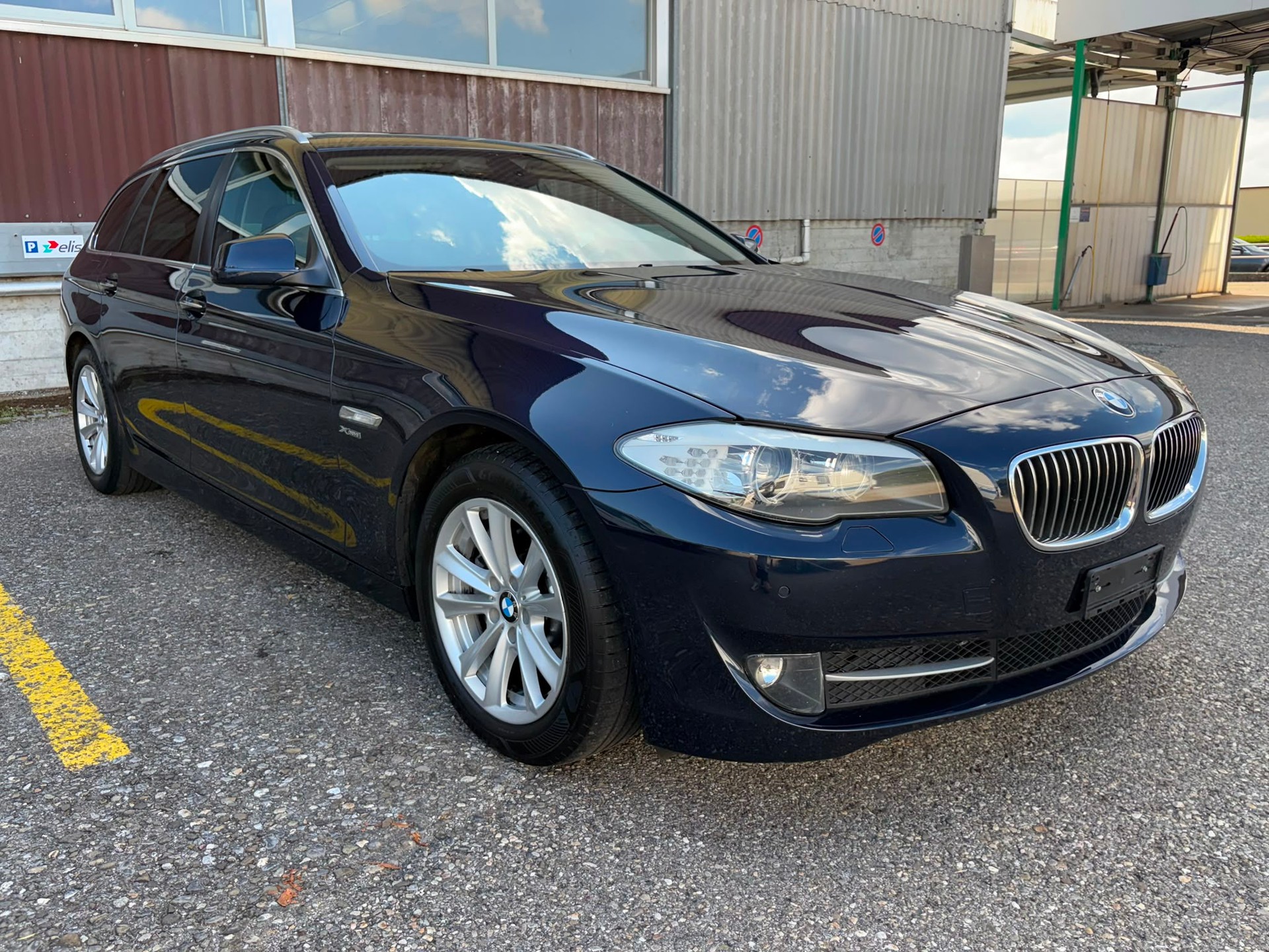 BMW 530d xDrive Touring Steptronic MFK 06.2025 NEUPREIS 116930 CHF-image-4