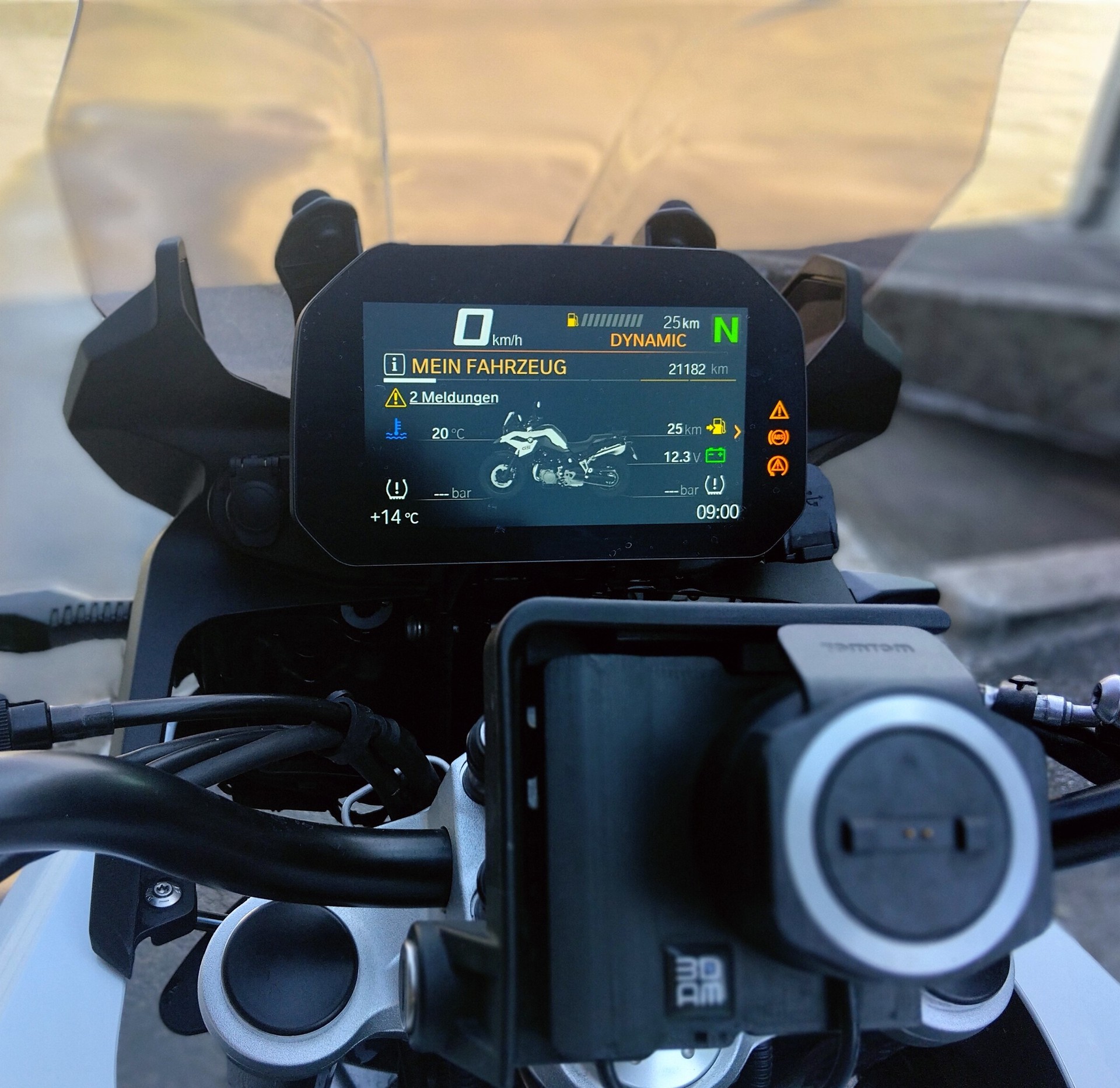 BMW F 750 GS Swiss Edition-image-2