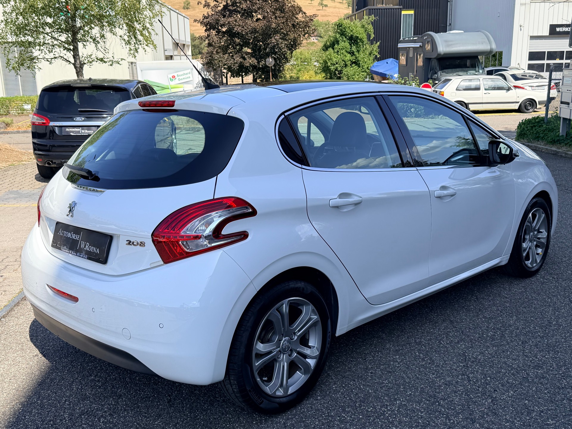 PEUGEOT 208 1.6 VTI Allure Automatik-image-2