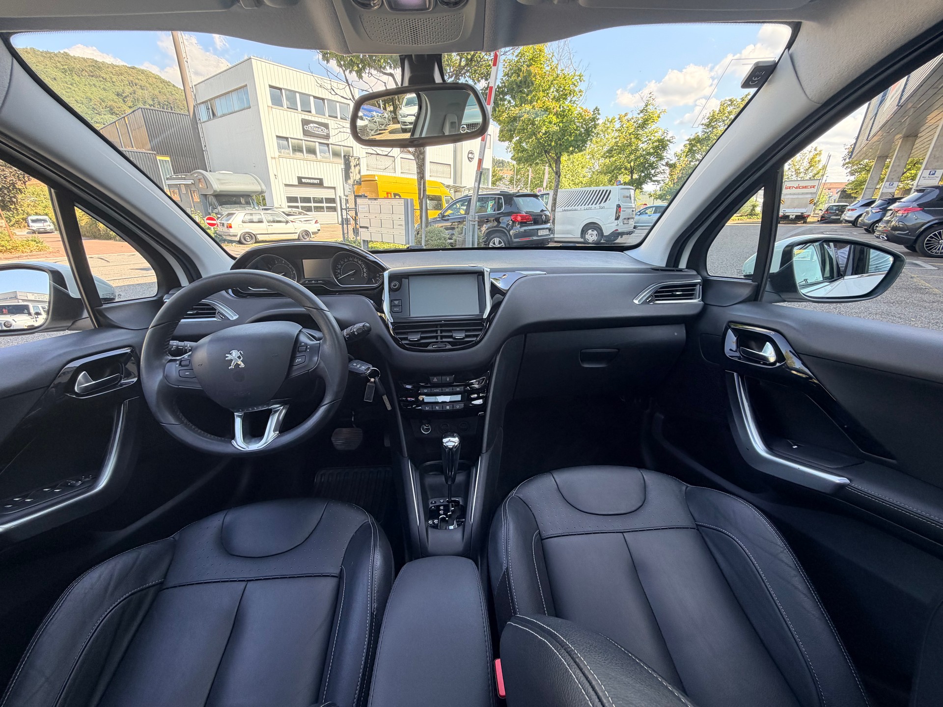 PEUGEOT 208 1.6 VTI Allure Automatik-image-13