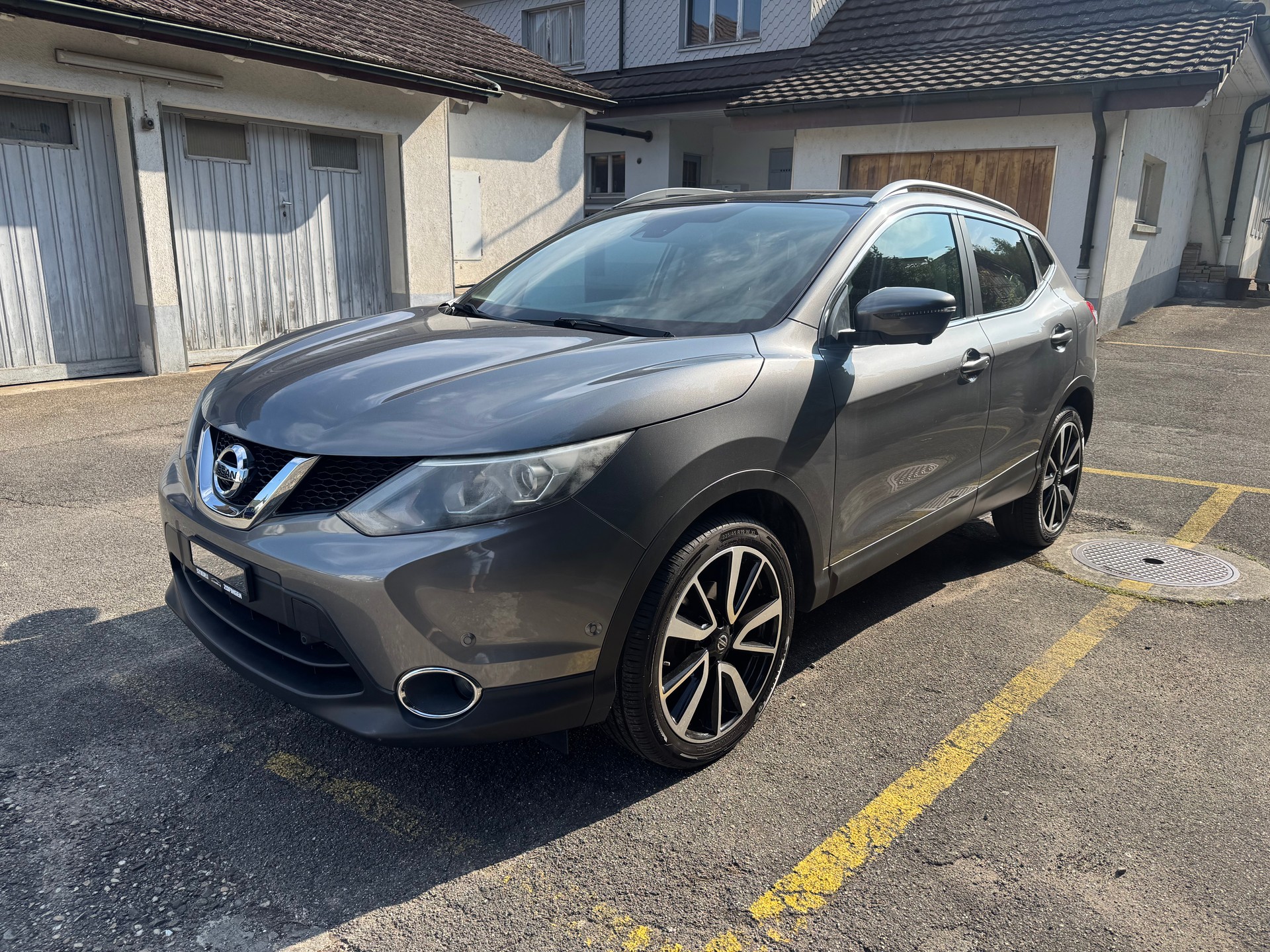 NISSAN Qashqai 1.6 dCi tekna Xtronic CVT-image-1