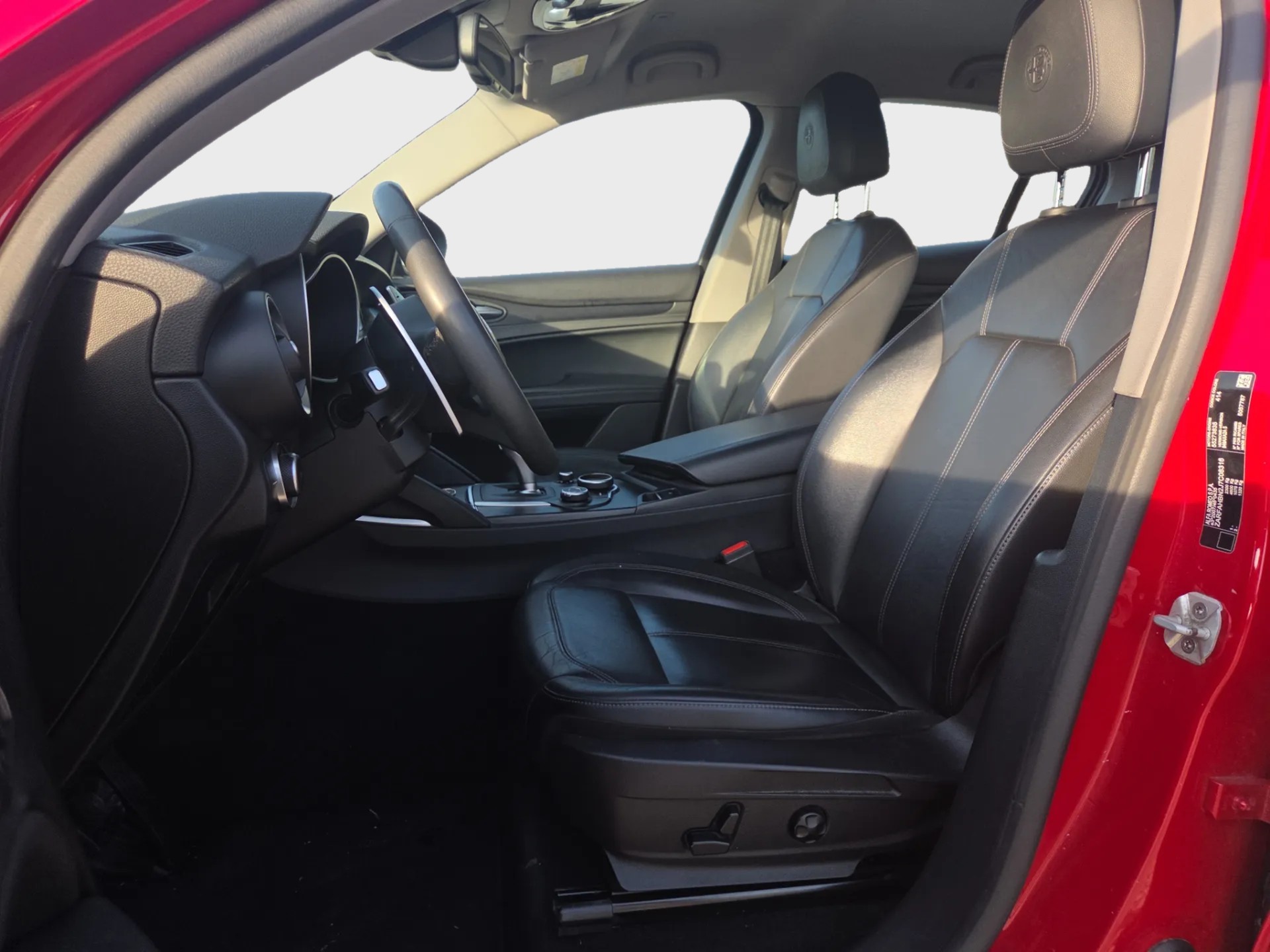 ALFA ROMEO Stelvio 2.0 Executive Q4 Automatic-image-11
