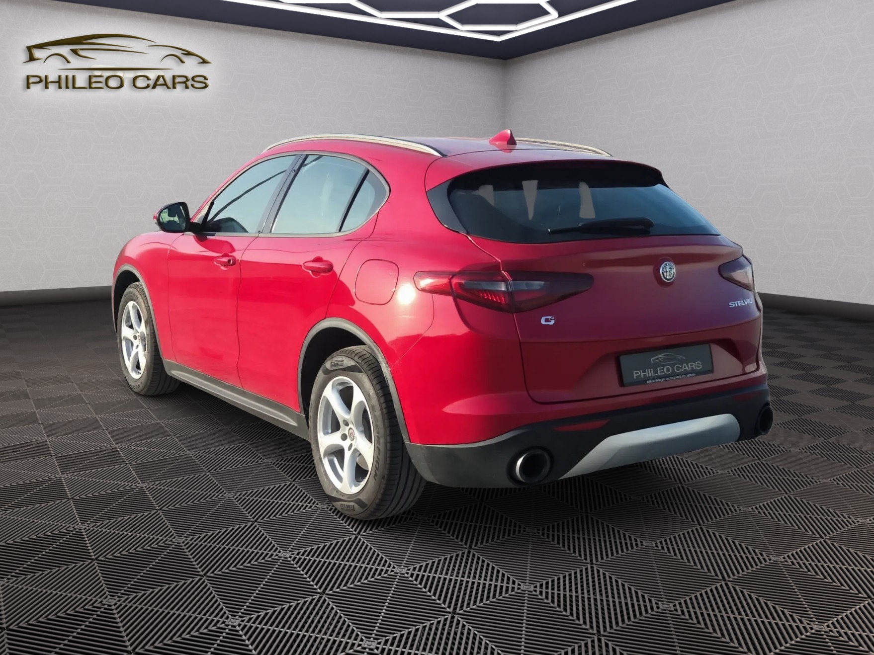 ALFA ROMEO Stelvio 2.0 Executive Q4 Automatic-image-5