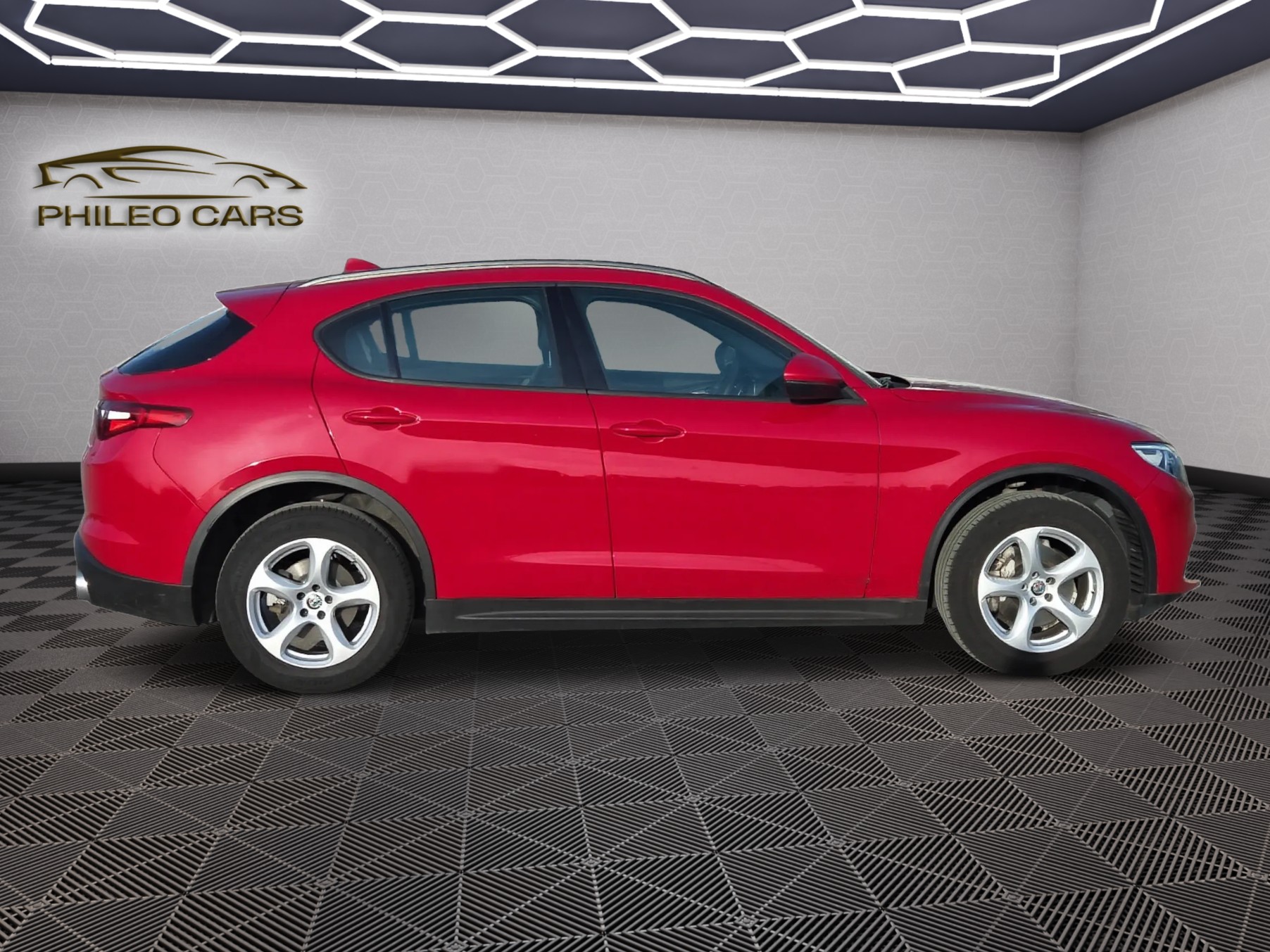 ALFA ROMEO Stelvio 2.0 Executive Q4 Automatic-image-3