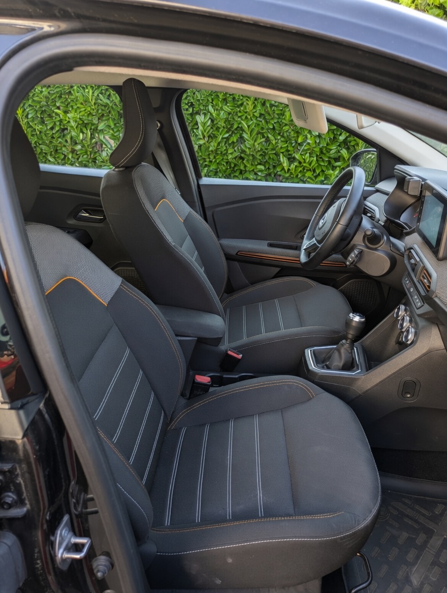 DACIA 1.0 TCe 110 Stepway Expression-image-2