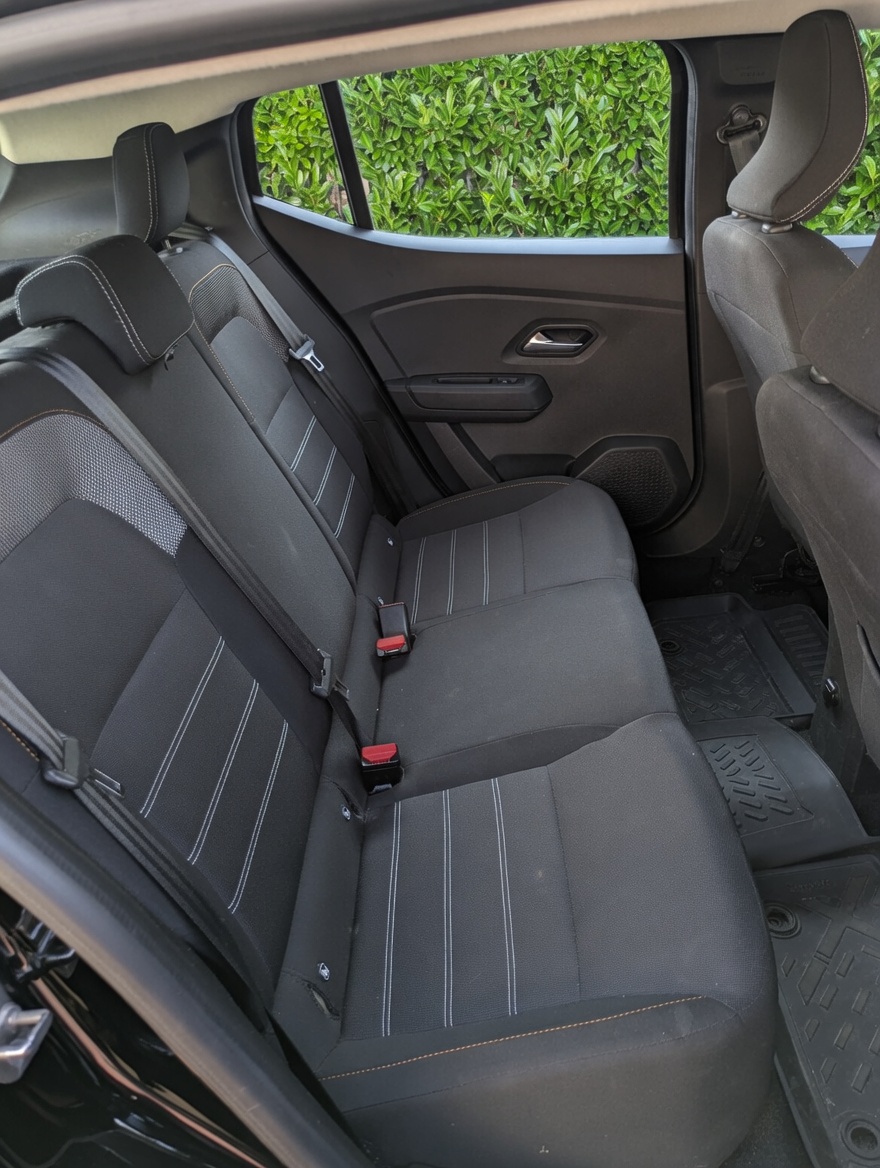 DACIA 1.0 TCe 110 Stepway Expression-image-1