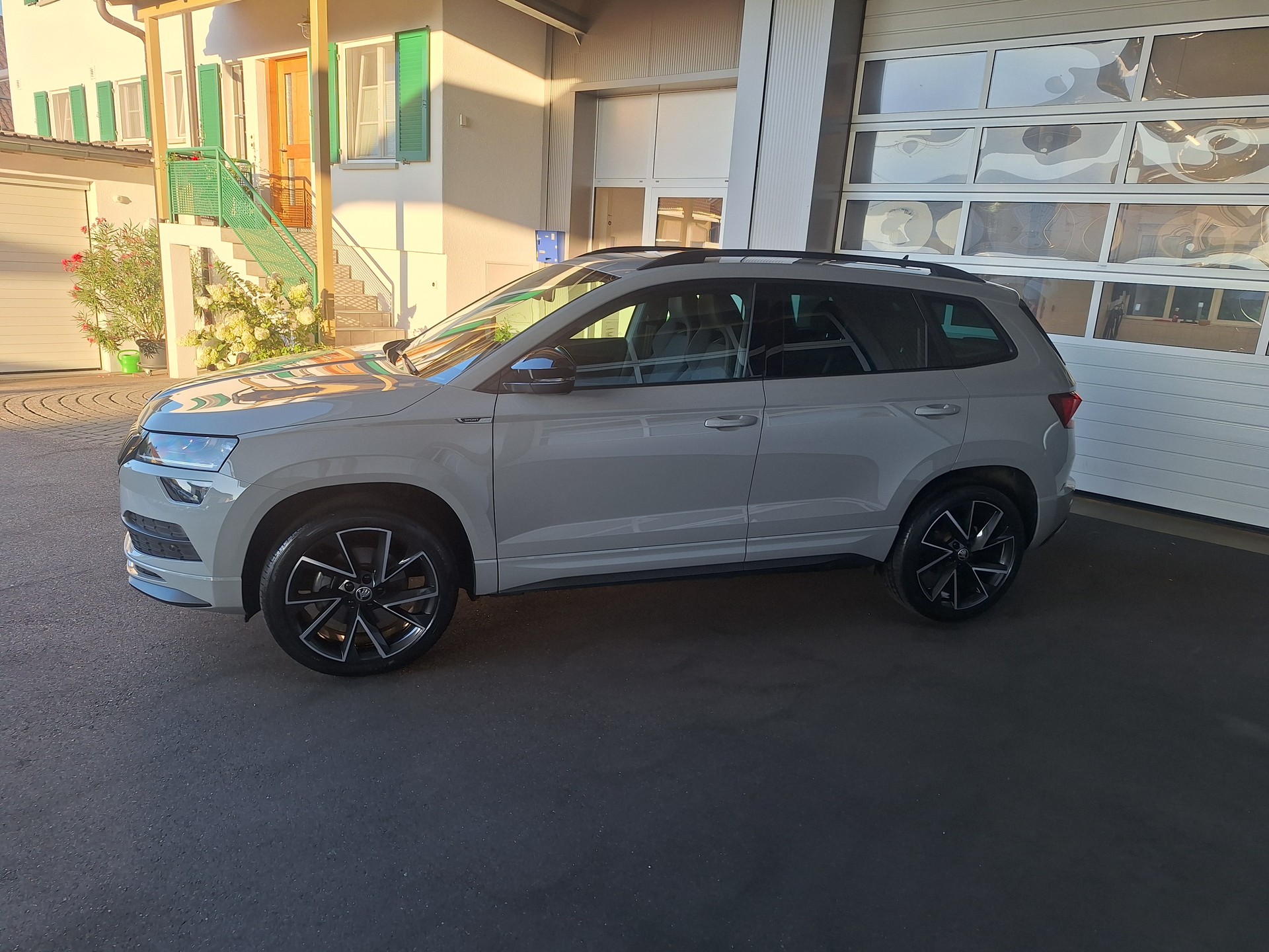 SKODA Karoq 2.0 TSI SportLine 4x4 DSG-image-5