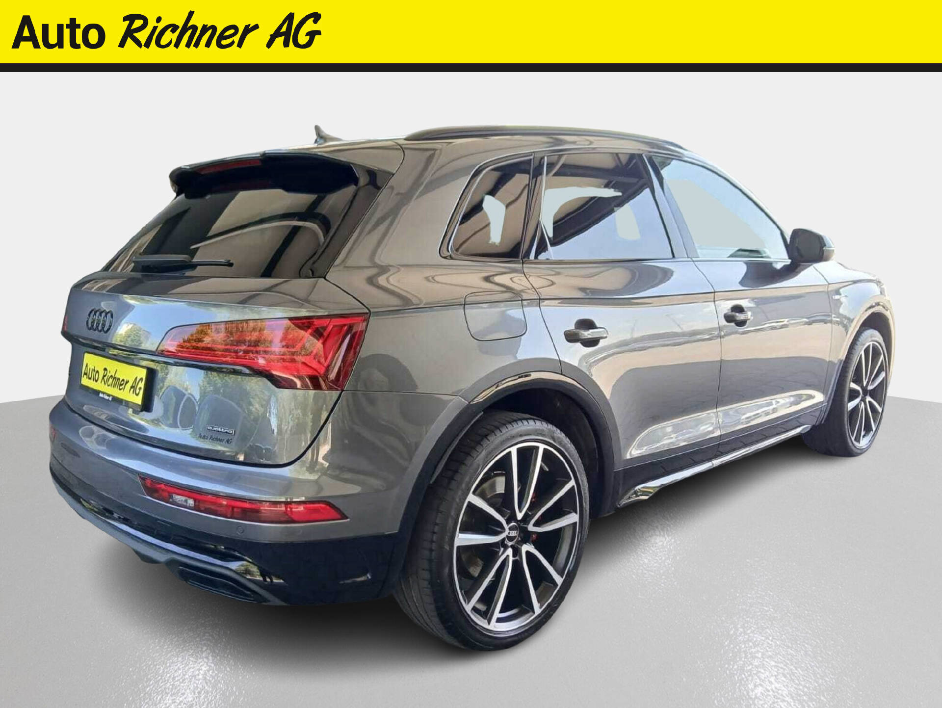 AUDI Q5 2.0 40 TFSI S Line quattro S-Tronic-image-3