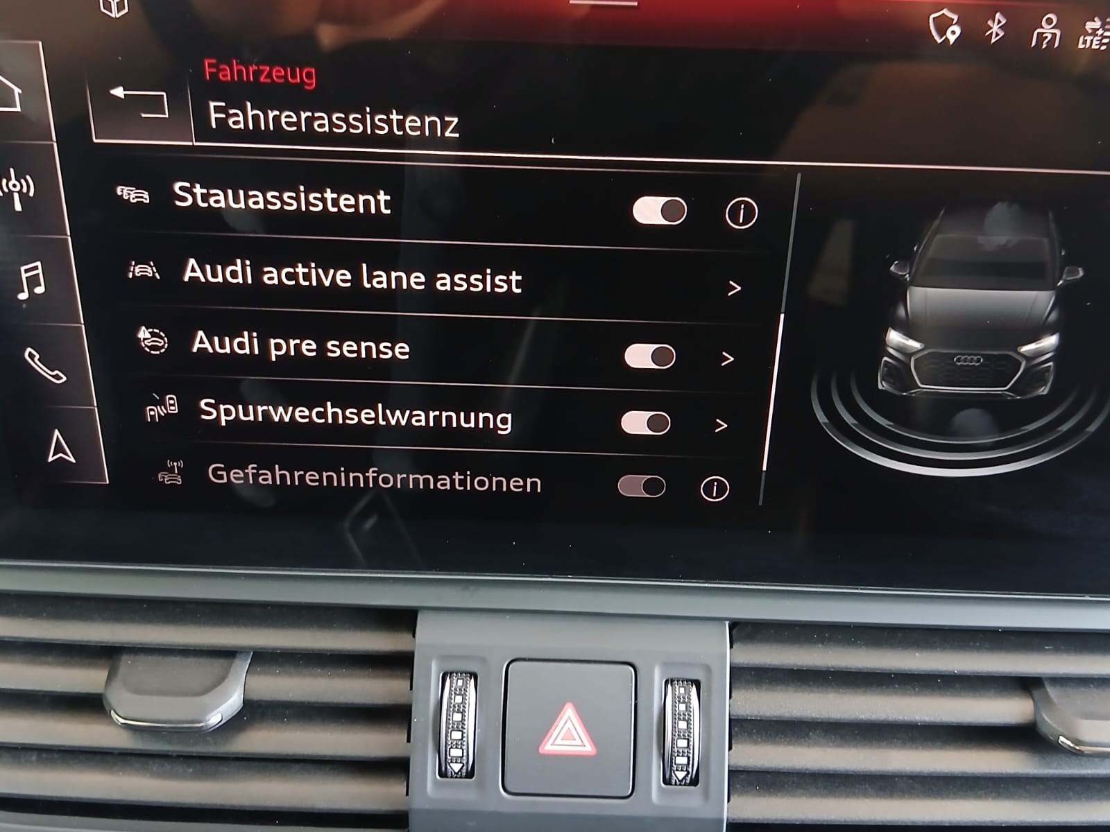 AUDI Q5 2.0 40 TFSI S Line quattro S-Tronic-image-14