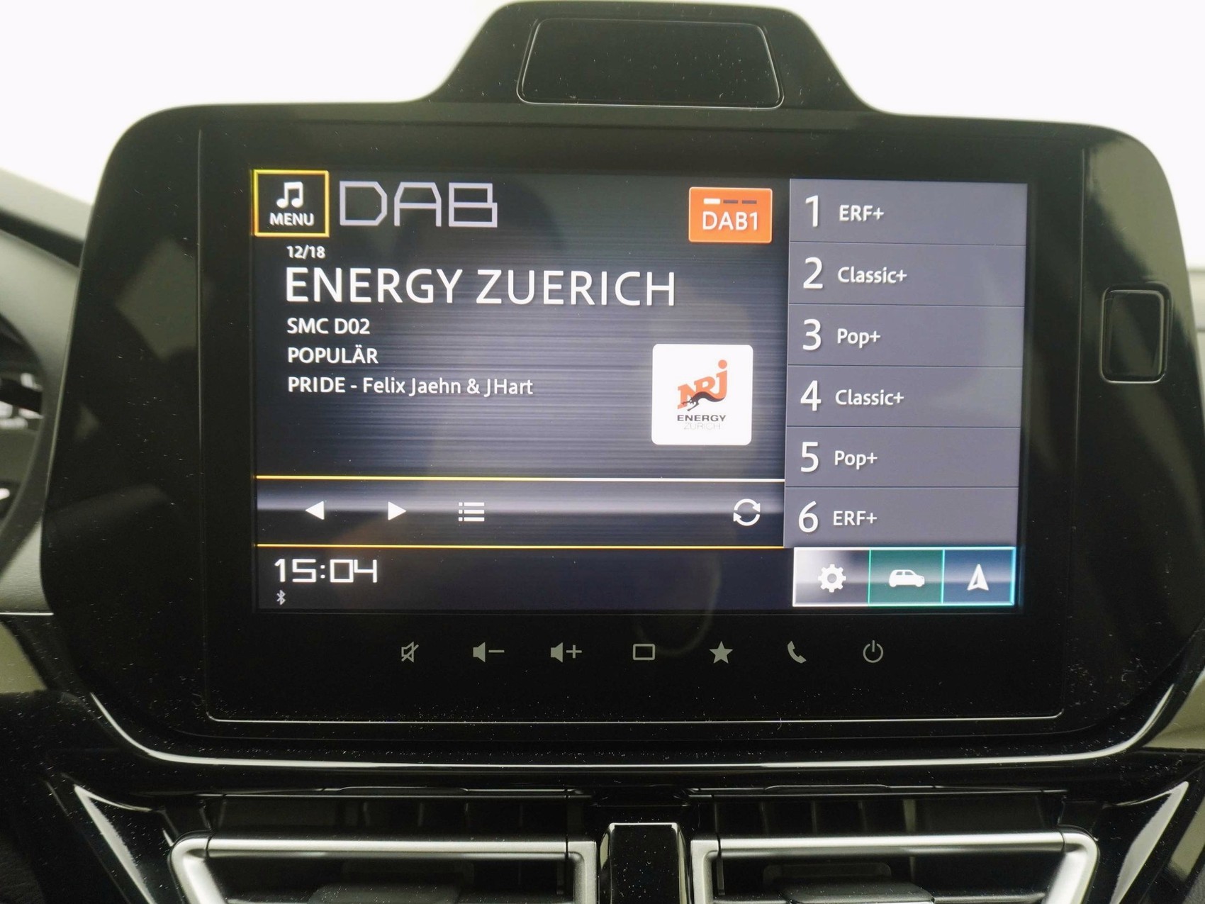 SUZUKI S-Cross 1.4 T Sakura Top Hybrid 4x4-image-12