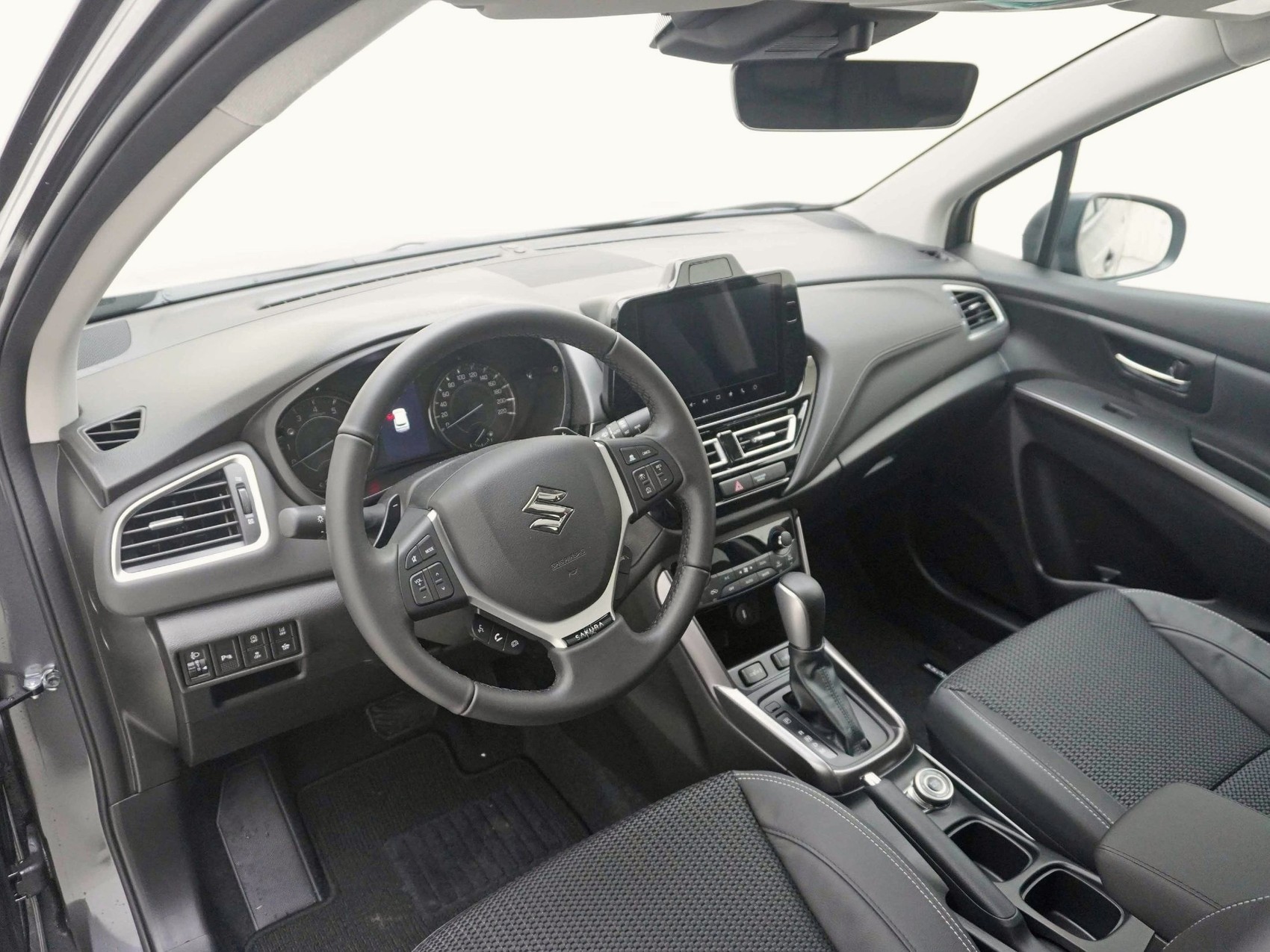 SUZUKI S-Cross 1.4 T Sakura Top Hybrid 4x4-image-7