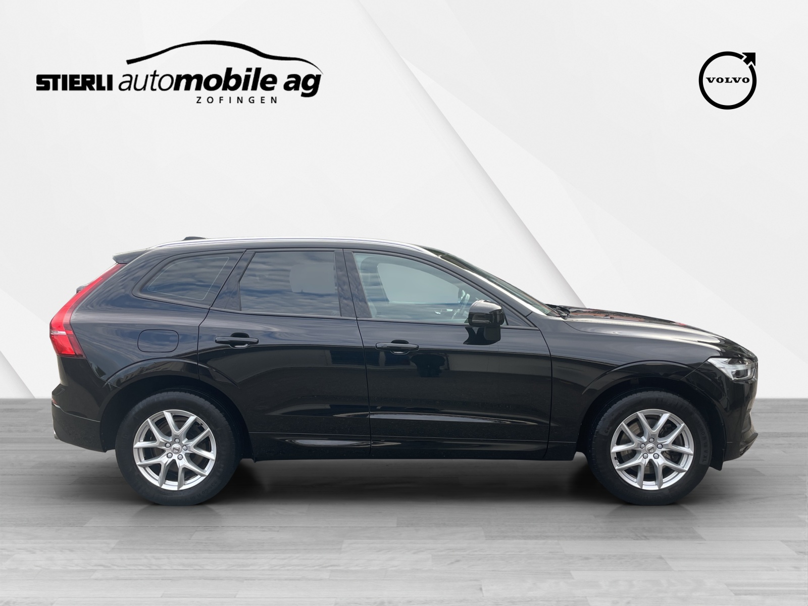 VOLVO XC60 2.0 T5 Momentum AWD-image-3