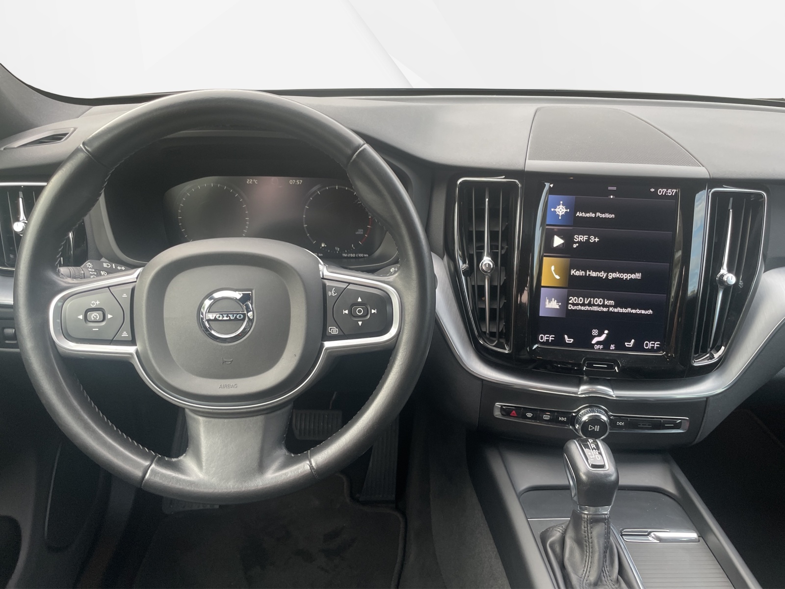 VOLVO XC60 2.0 T5 Momentum AWD-image-10