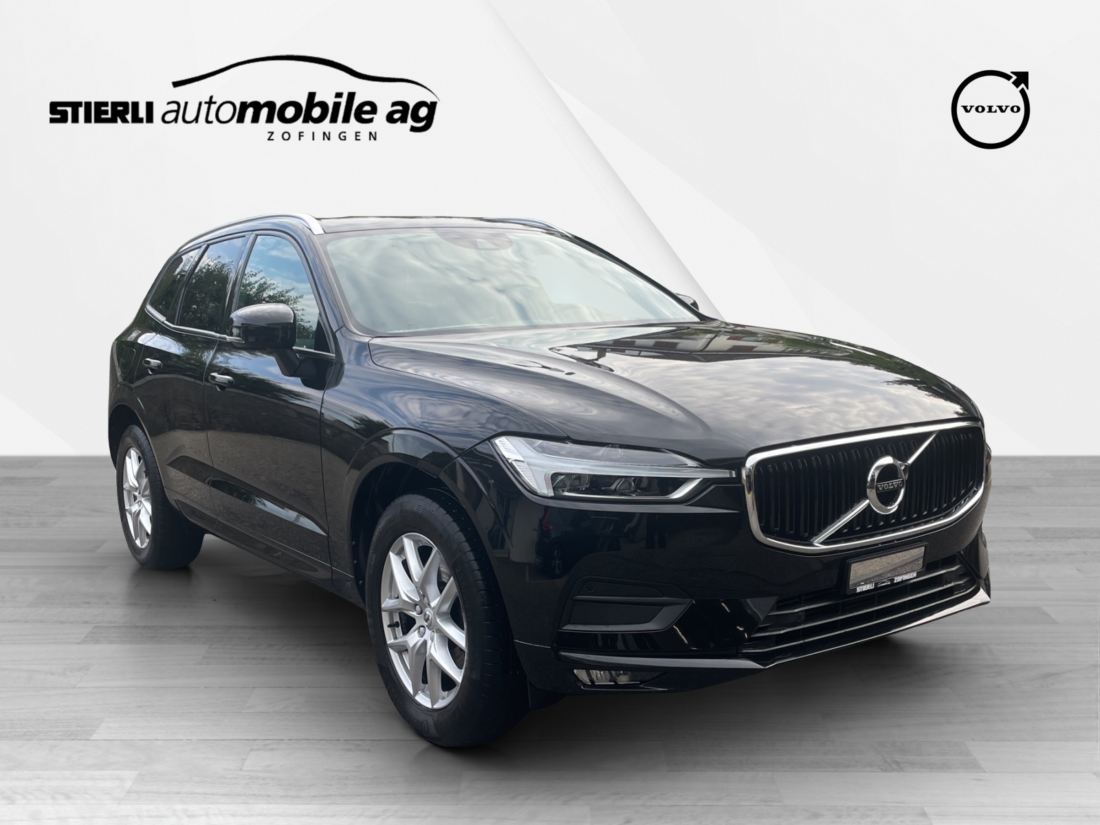 VOLVO XC60 2.0 T5 Momentum AWD-image-2