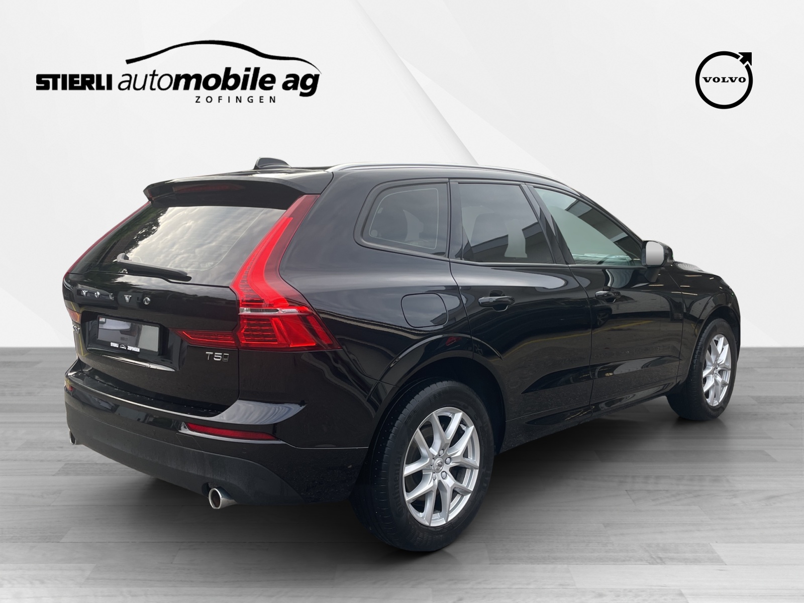 VOLVO XC60 2.0 T5 Momentum AWD-image-4