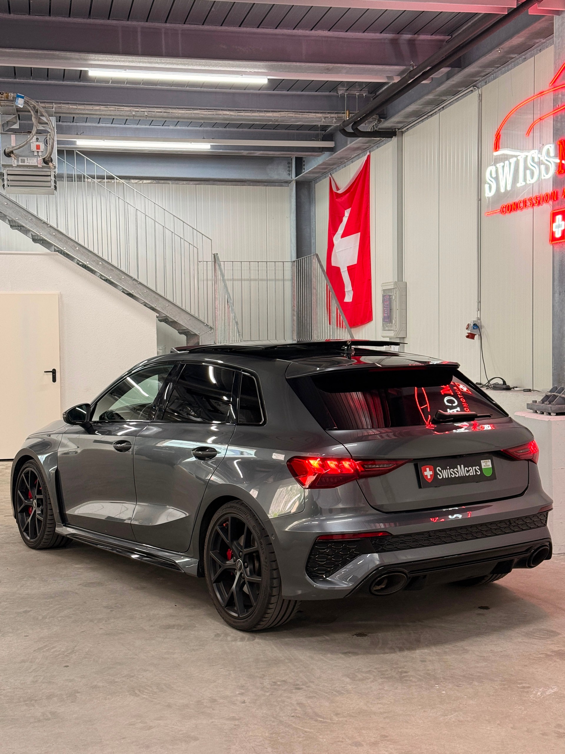 AUDI RS3 Sportback 2.5 TSI quattro S-tronic-image-24