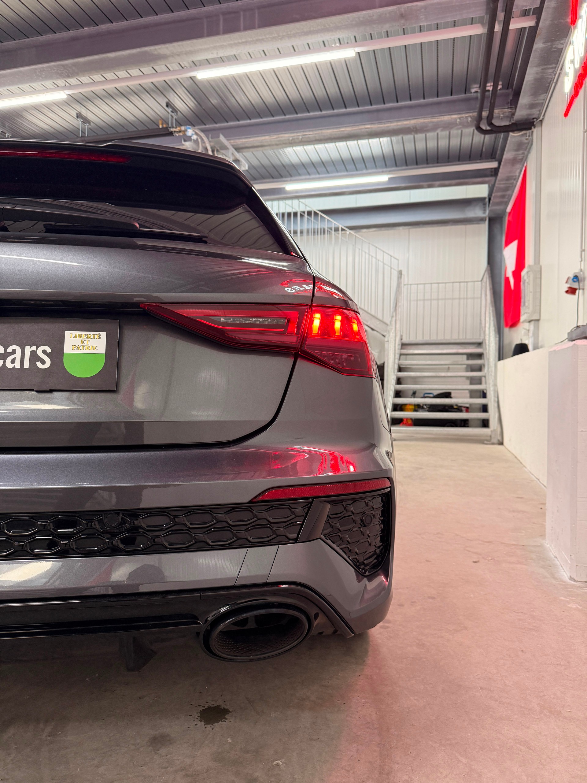 AUDI RS3 Sportback 2.5 TSI quattro S-tronic-image-17