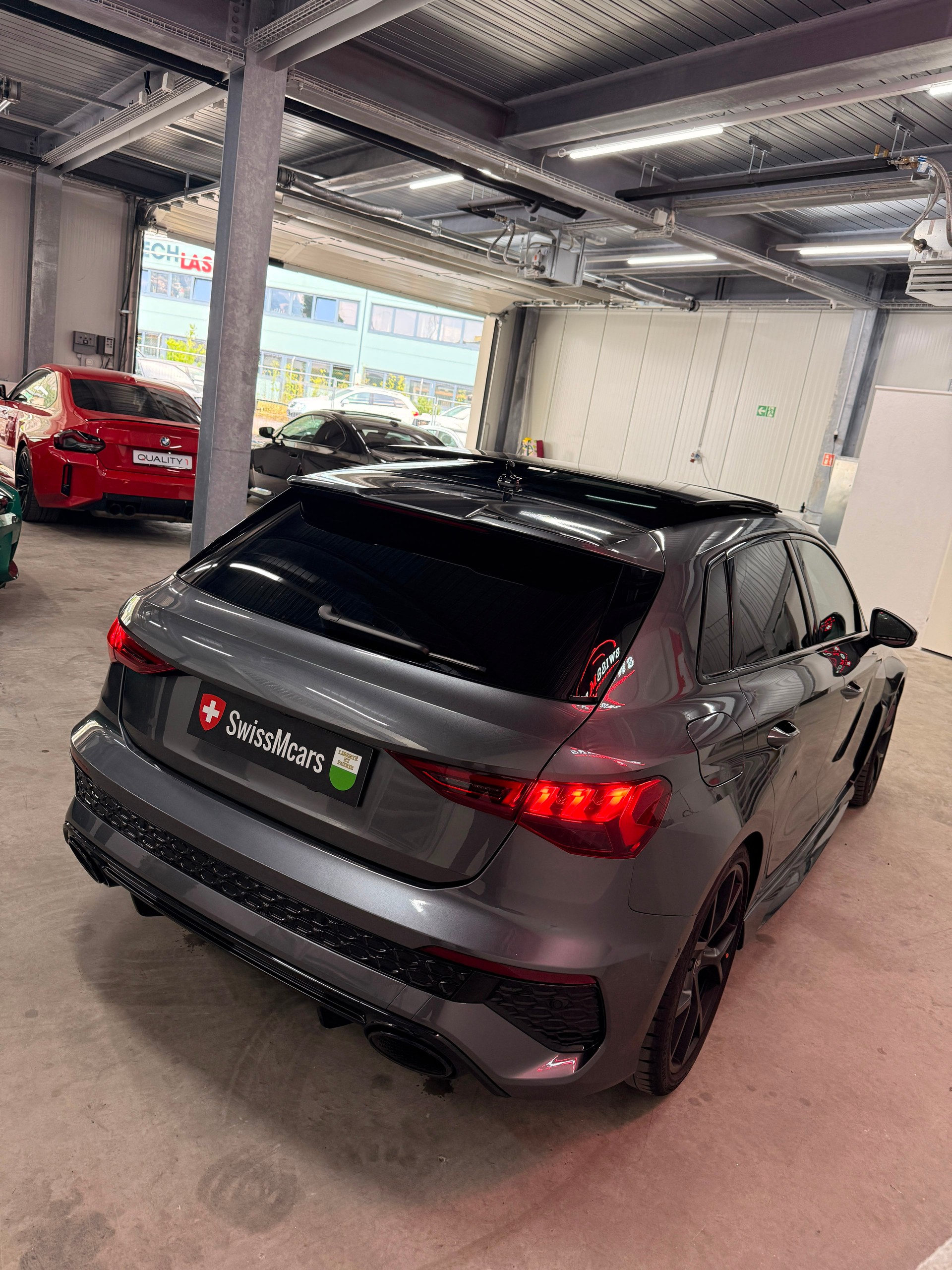 AUDI RS3 Sportback 2.5 TSI quattro S-tronic-image-23