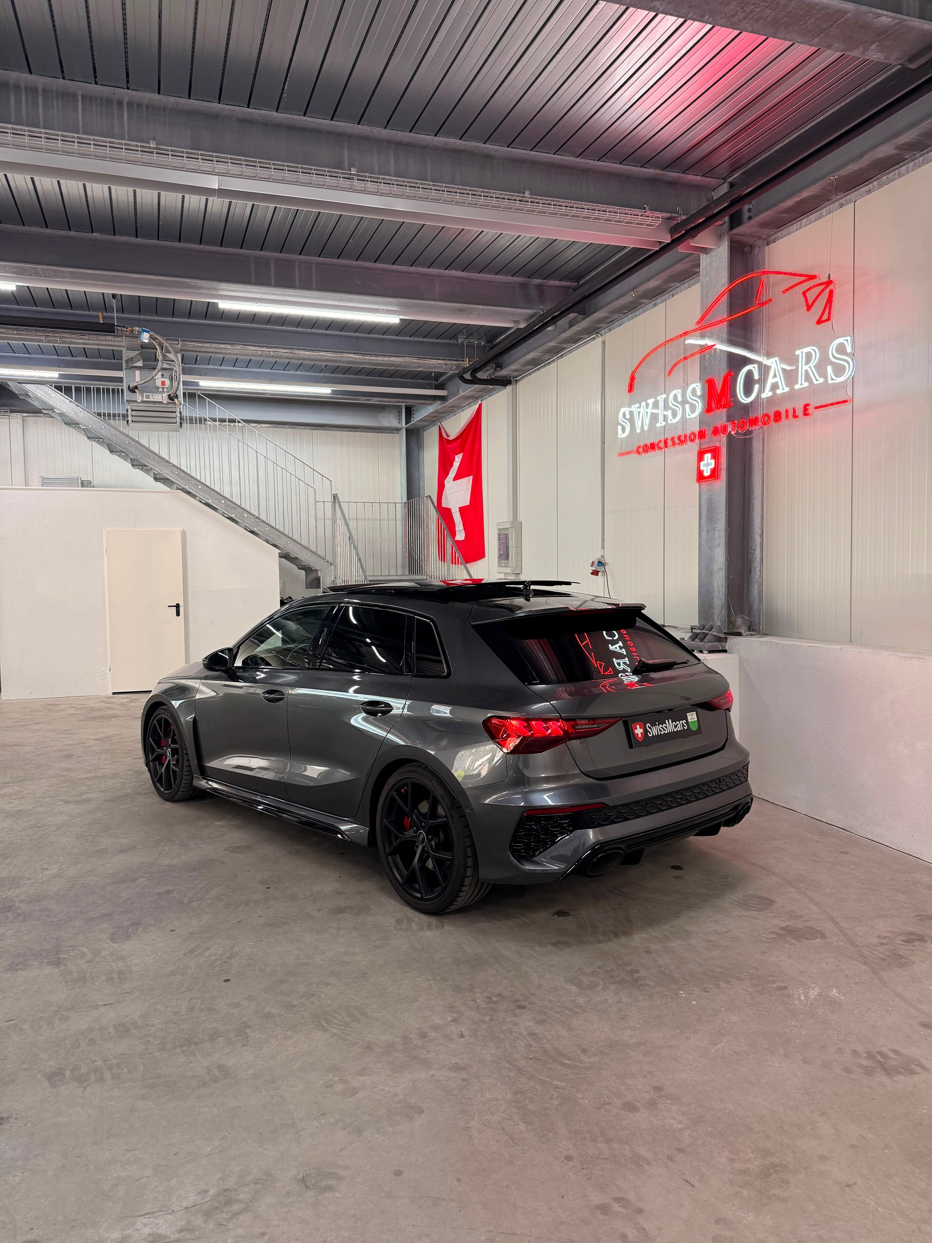 AUDI RS3 Sportback 2.5 TSI quattro S-tronic-image-25