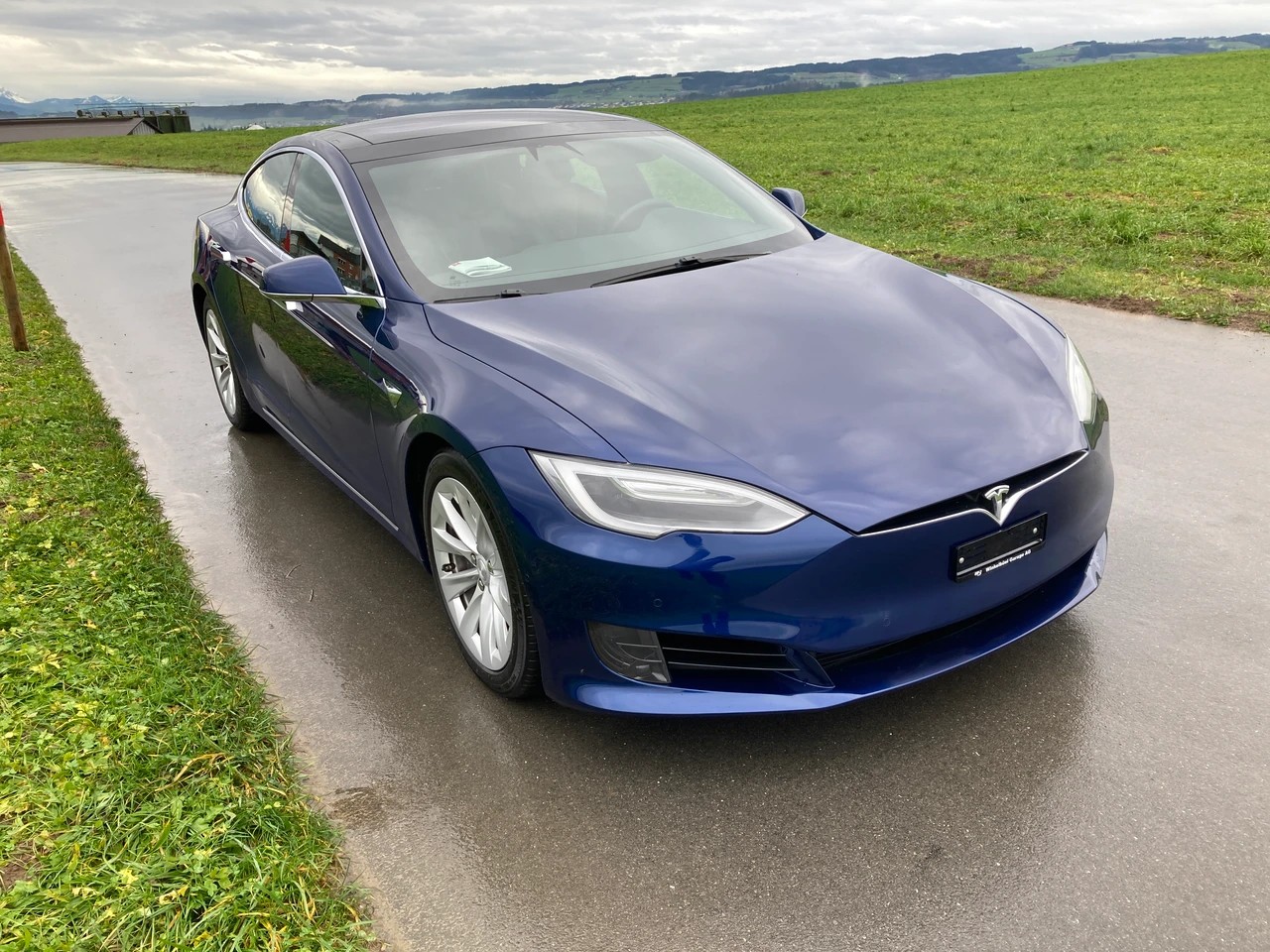 TESLA Model S 75 D-image-2