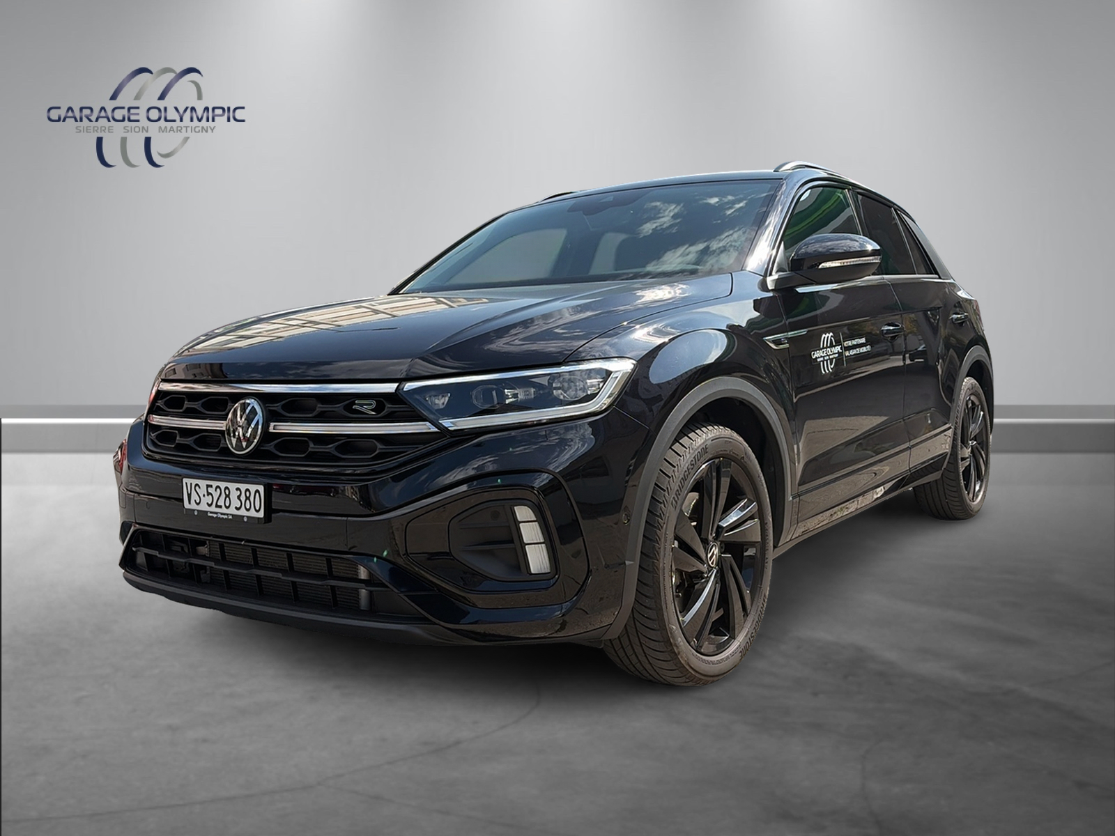 VW T-Roc 2.0 TSI R-Line DSG 4Motion-image-0