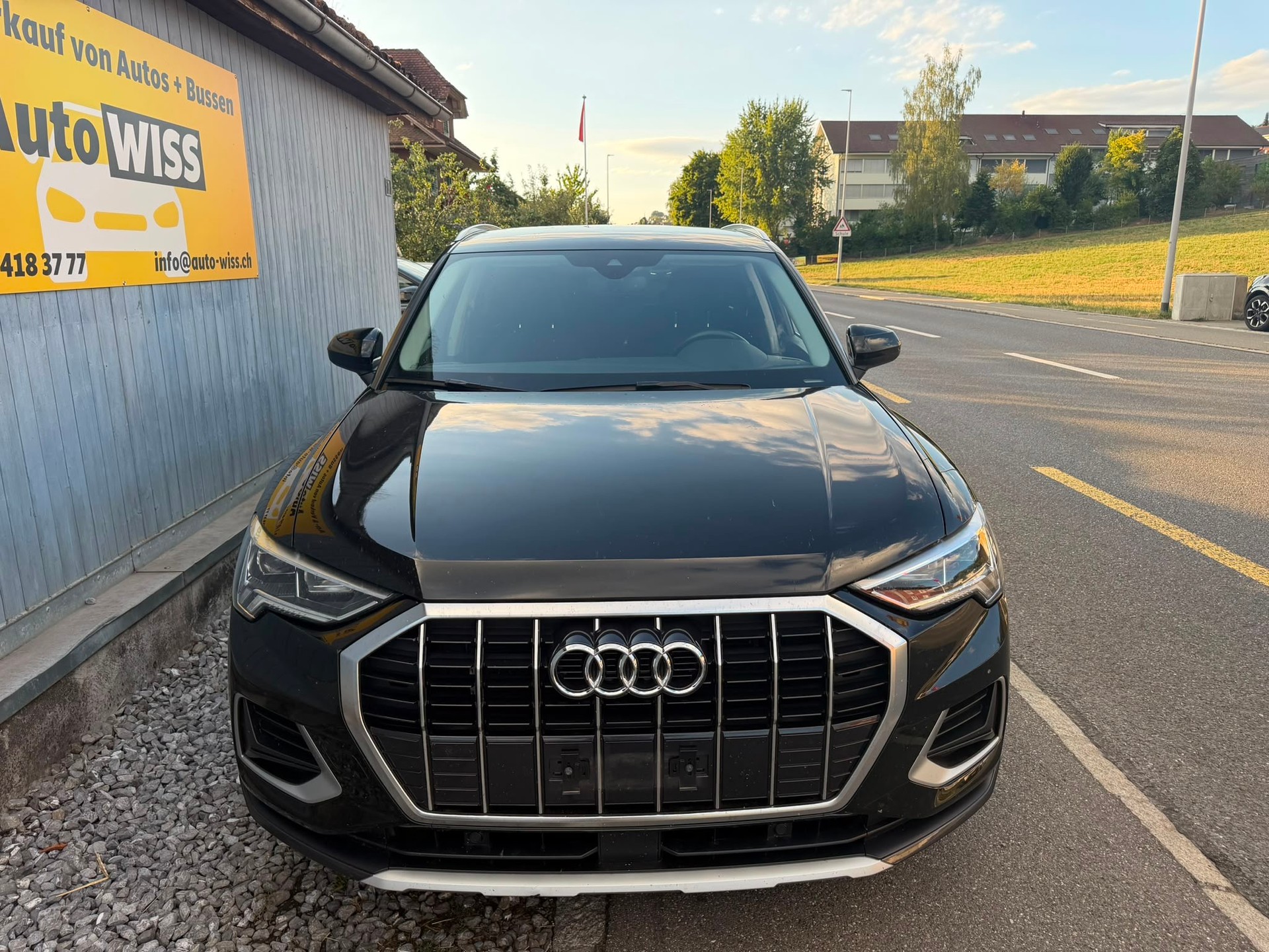 AUDI Q3 35 TDI S-tronic-image-1
