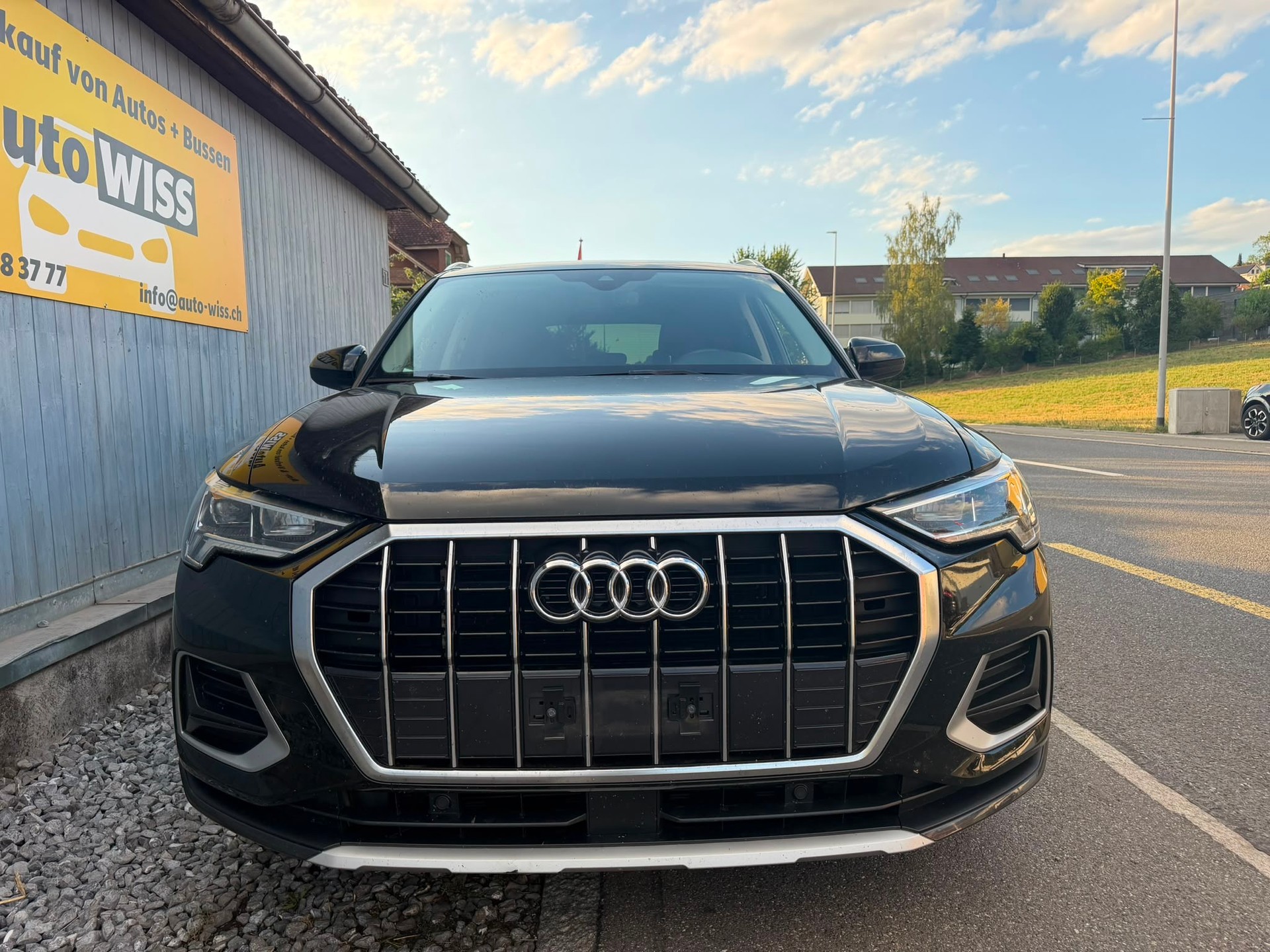 AUDI Q3 35 TDI S-tronic-image-3