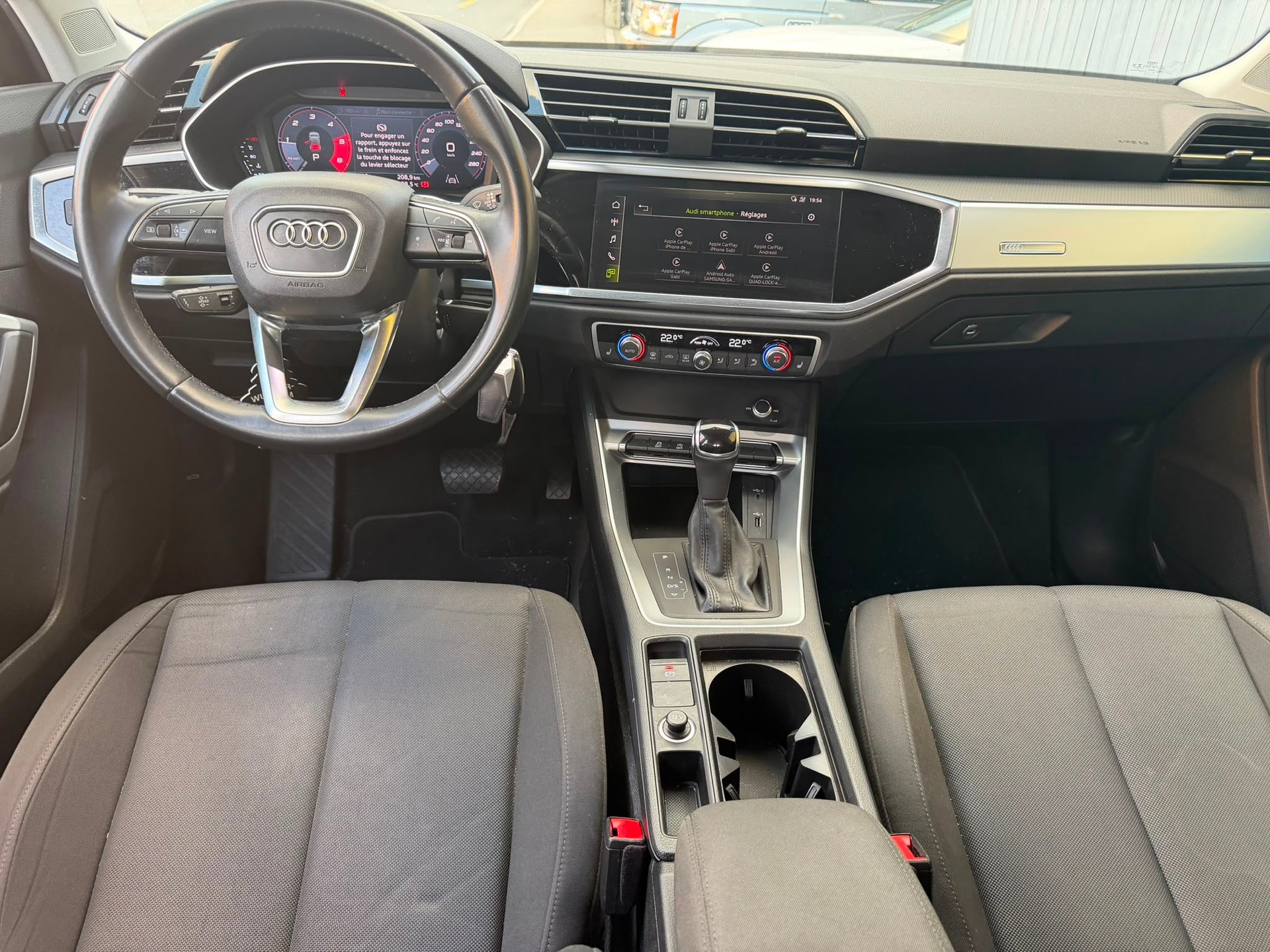 AUDI Q3 35 TDI S-tronic-image-8