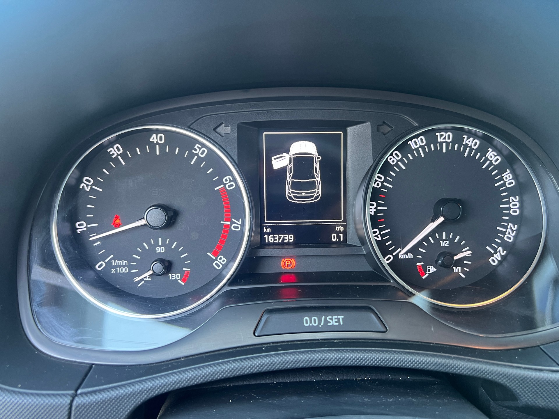 SKODA Fabia 1.2 TSI Ambition-image-12