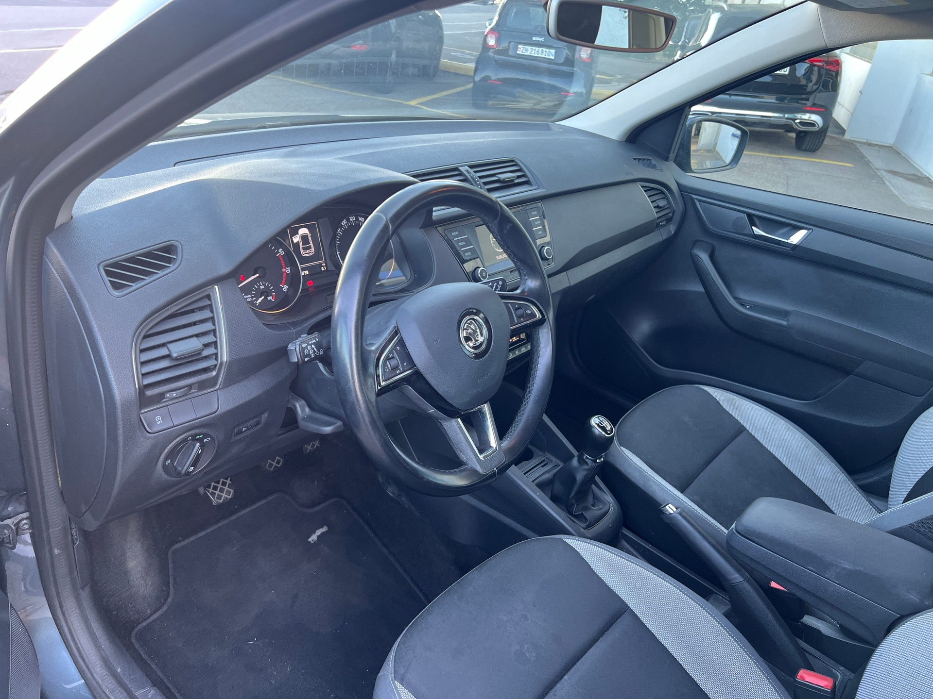 SKODA Fabia 1.2 TSI Ambition-image-11